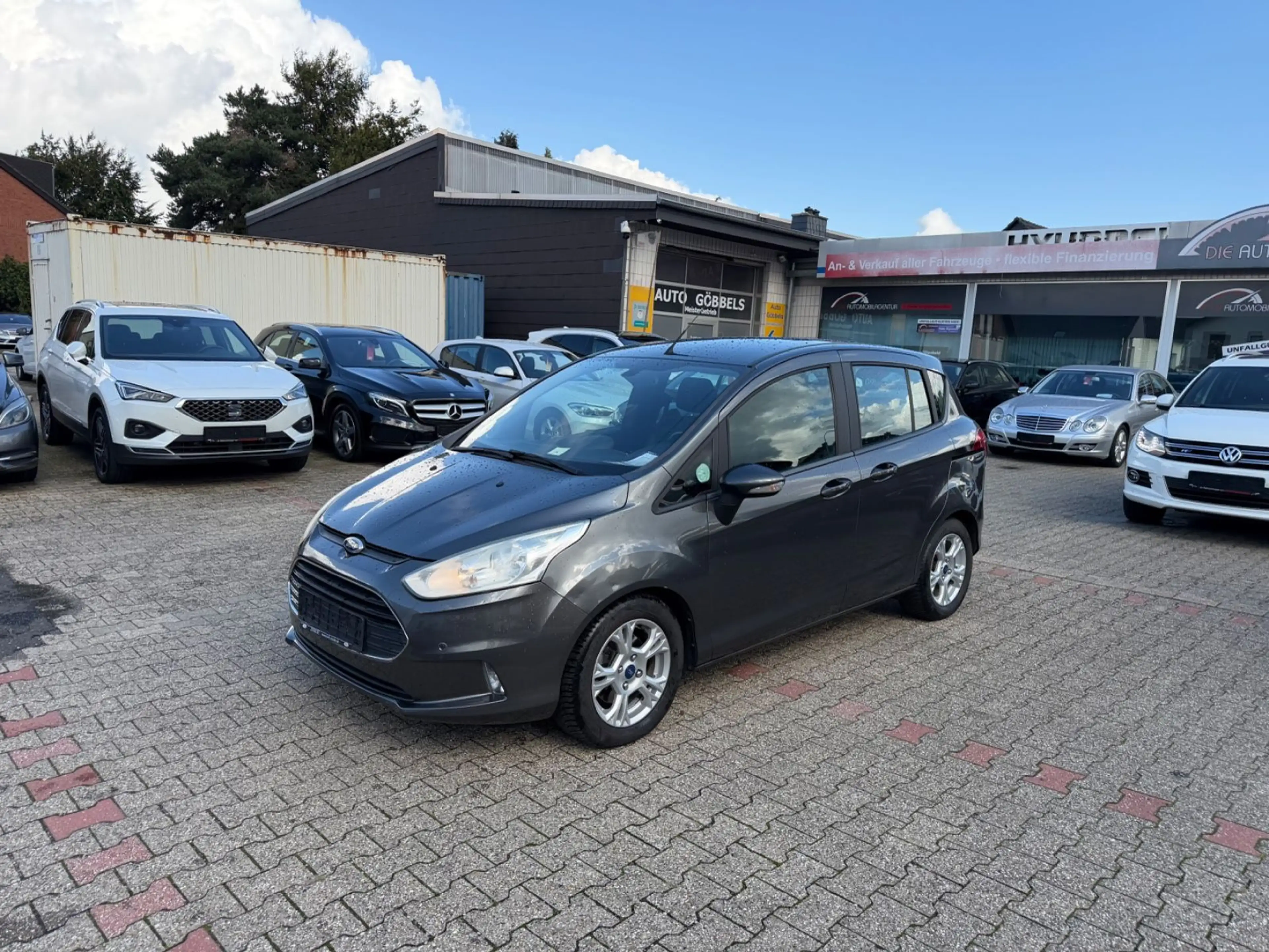 Ford B-Max Sitzhz Klimaauto PDC vo+ht Navi Bluetooth