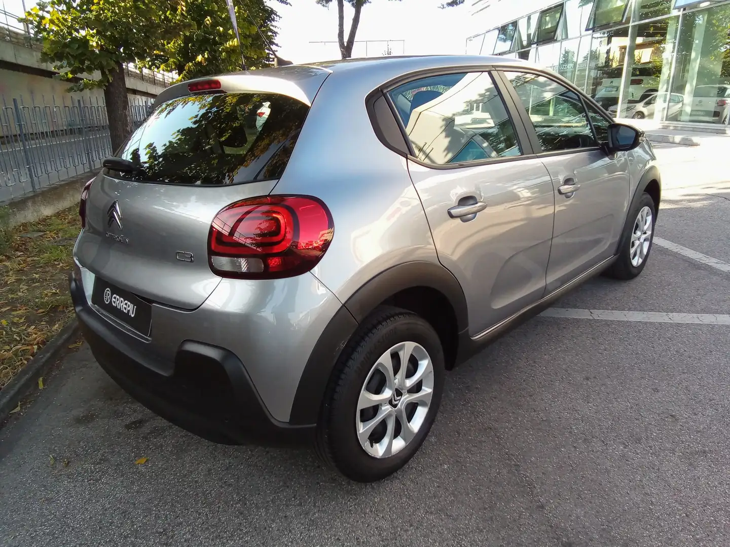 Citroen C3 PureTech 83 S&S Feel Grijs - 2