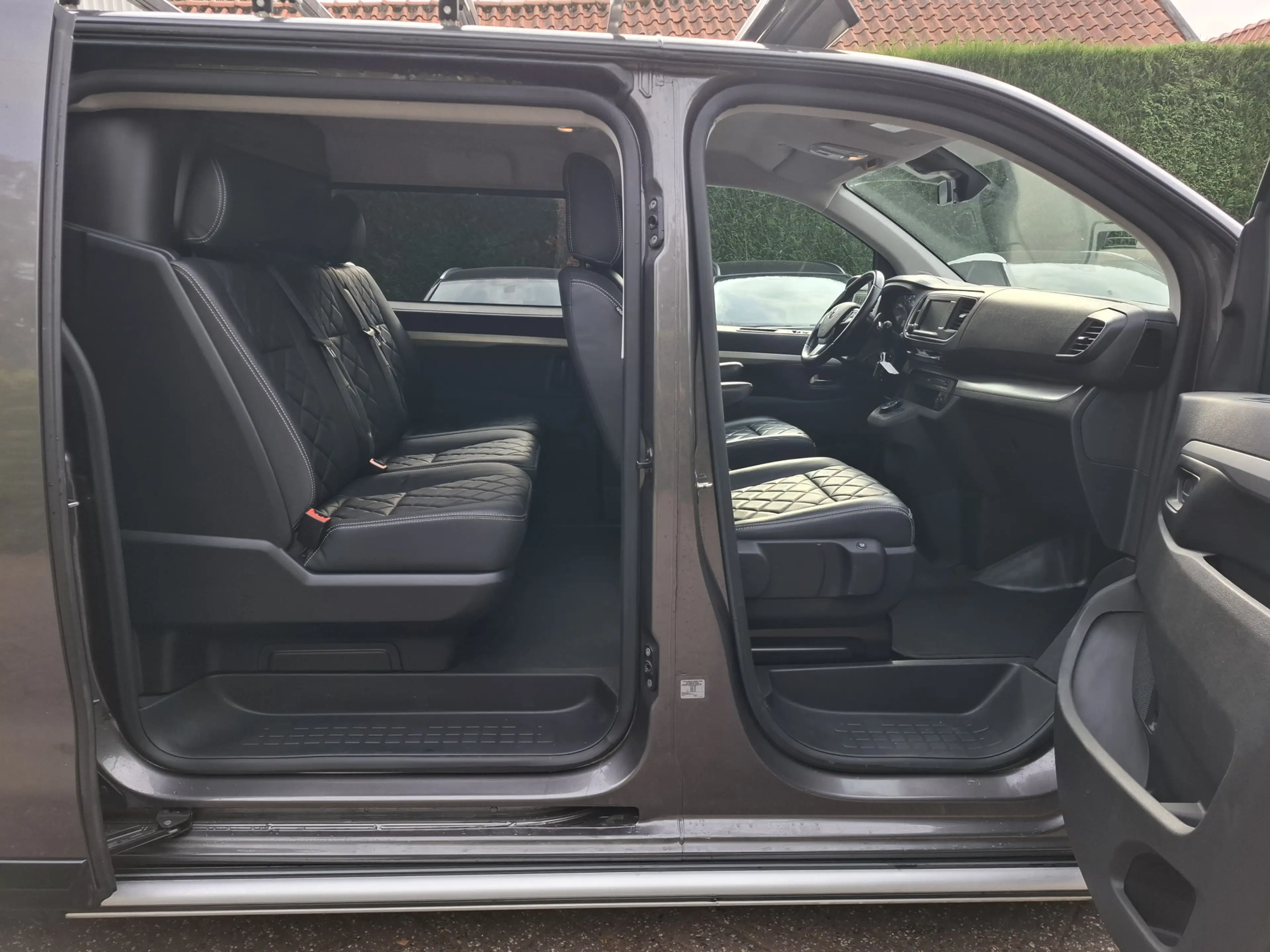 Toyota Proace Worker 2.0 D-4D Black Line DC 5-PERSOONS 2 X SCHUI — photo 11