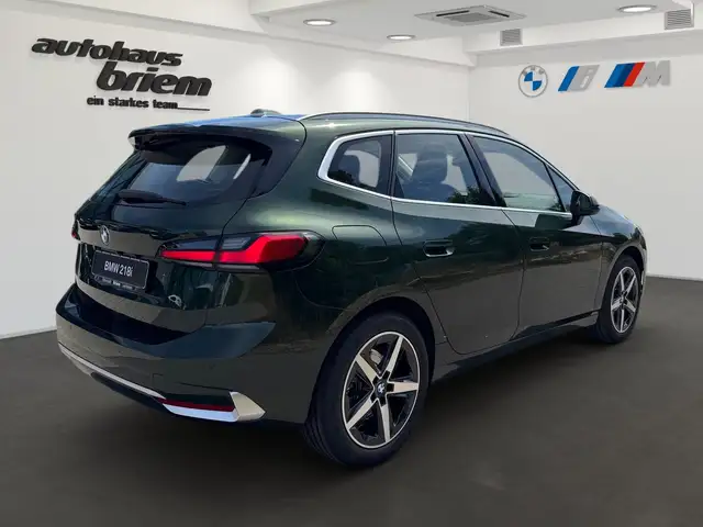 BMW 2 Series view 3