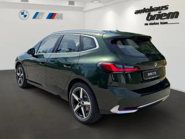 BMW 2 Series view 4