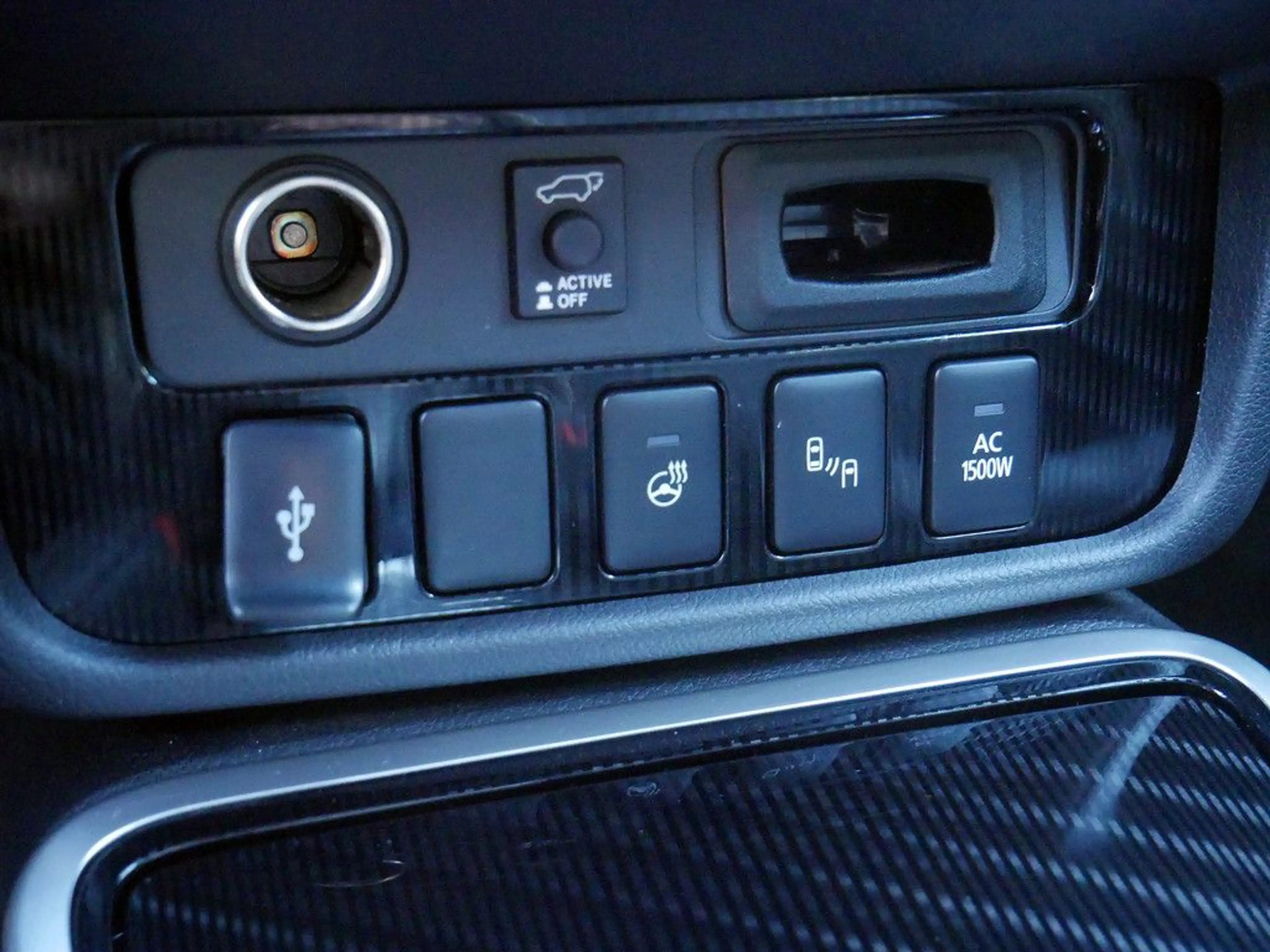 Mitsubishi Outlander Plug-in Hybrid TOP Navi 2.4 MIVEC 4WD — photo 14