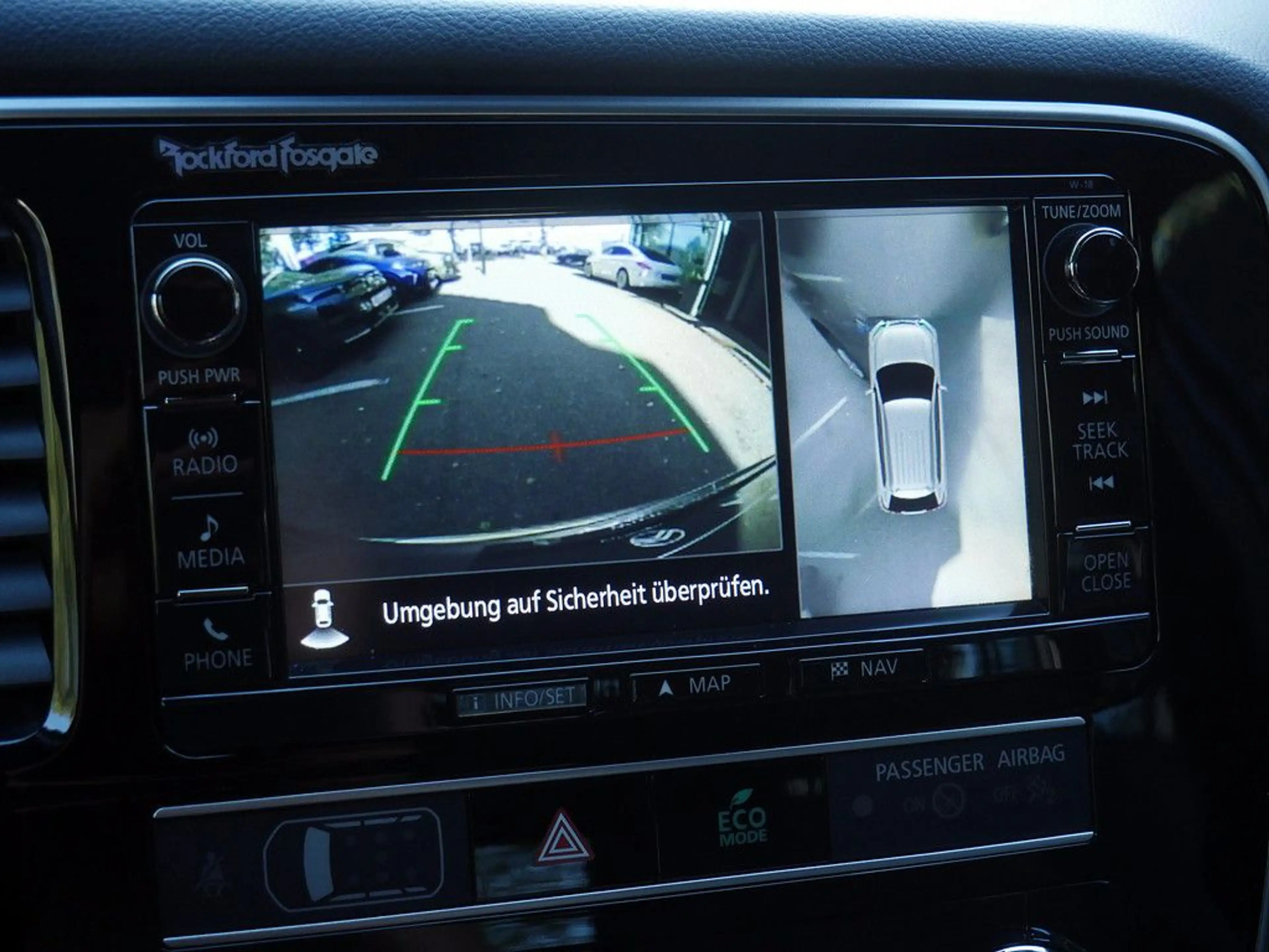 Mitsubishi Outlander Plug-in Hybrid TOP Navi 2.4 MIVEC 4WD — photo 12