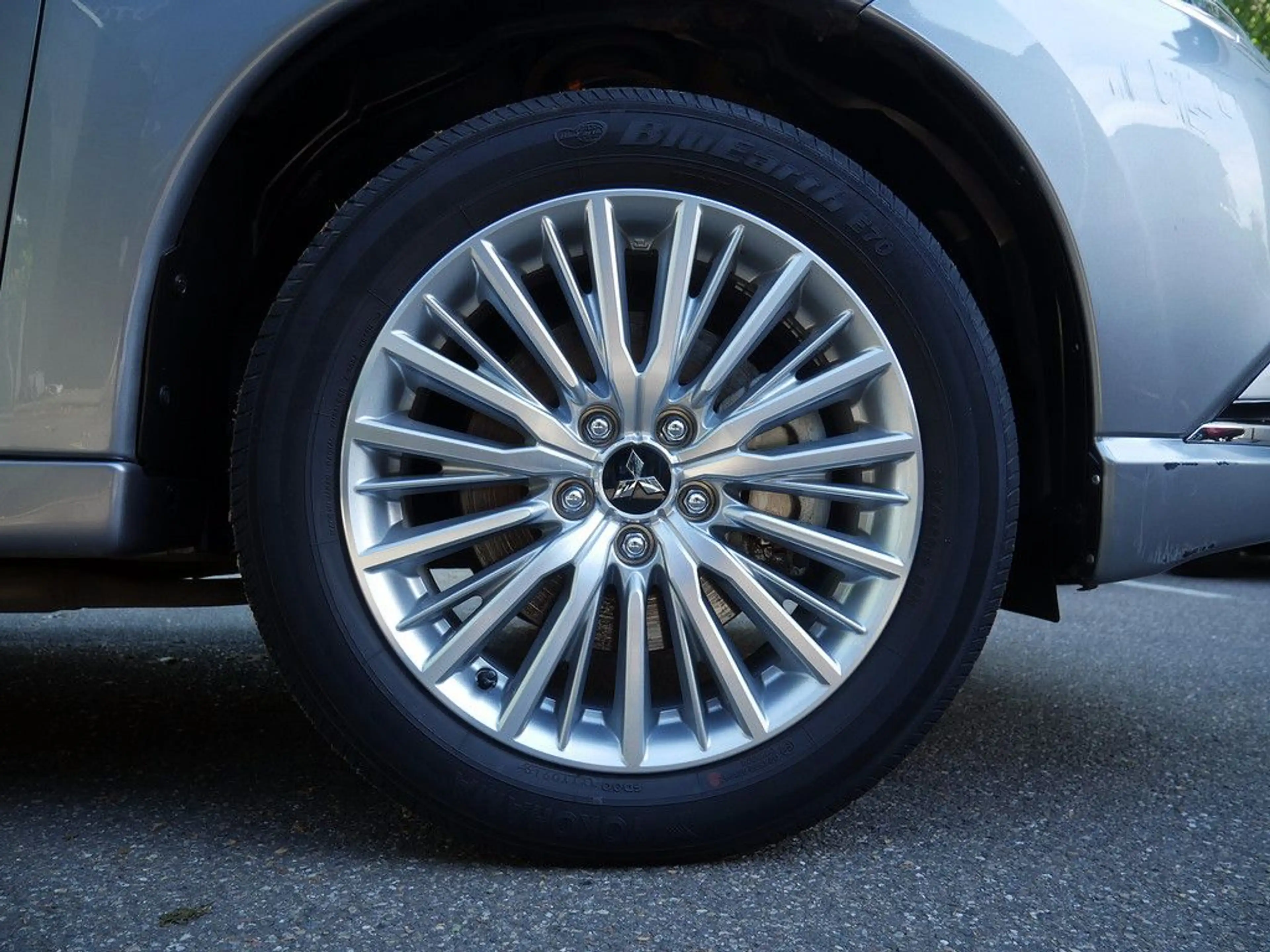 Mitsubishi Outlander Plug-in Hybrid TOP Navi 2.4 MIVEC 4WD — photo 6