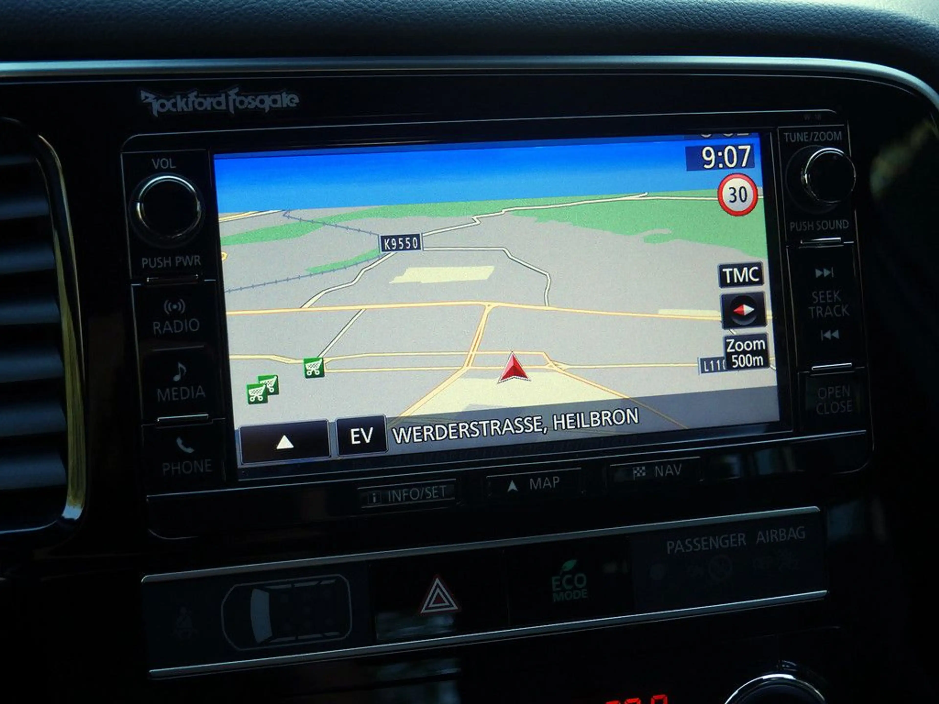 Mitsubishi Outlander Plug-in Hybrid TOP Navi 2.4 MIVEC 4WD — photo 11