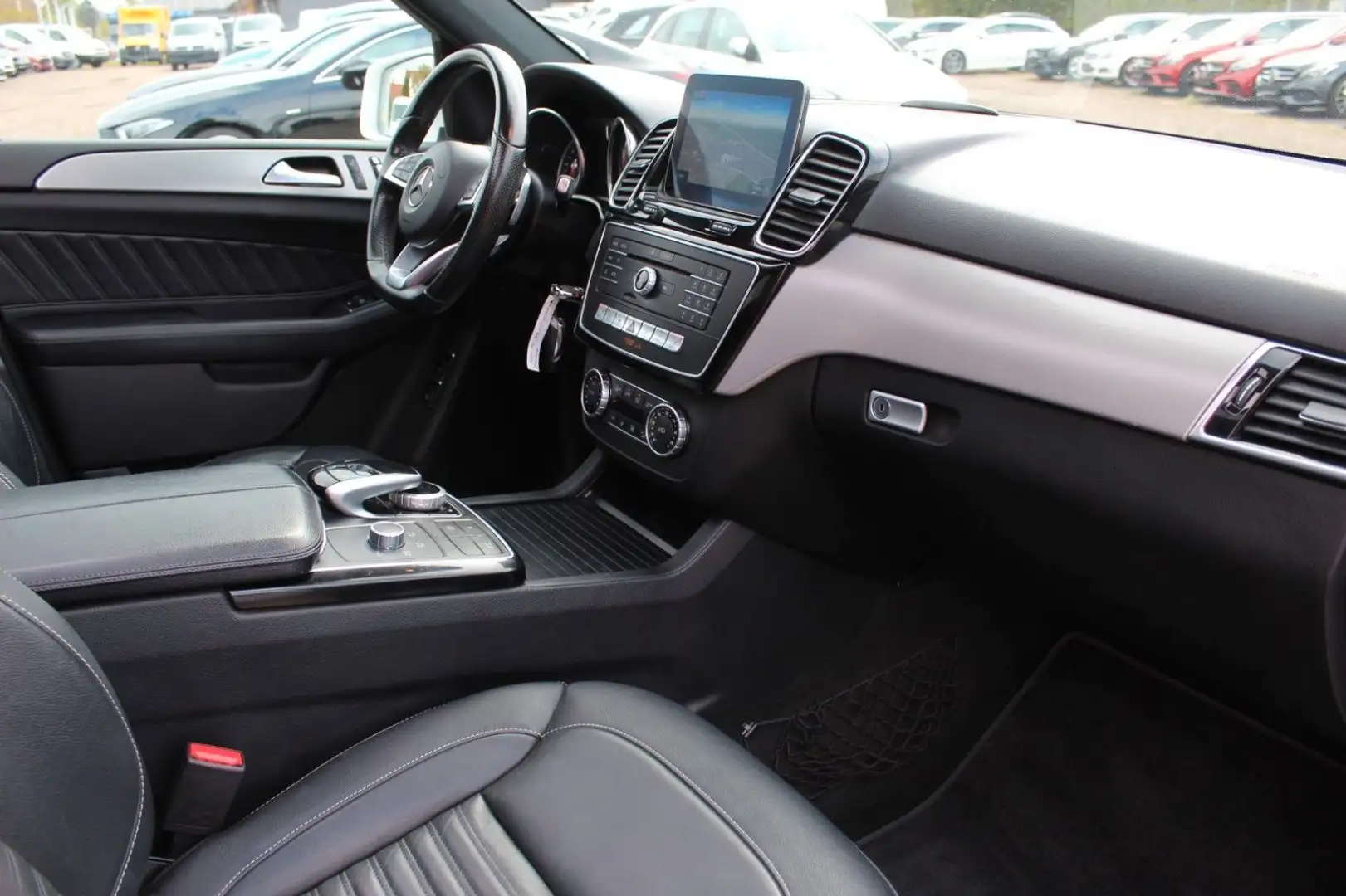 Mercedes-Benz GLE 400 2 x AMG**PANO*KAMERA*SHZ*LED, Weiß - 2