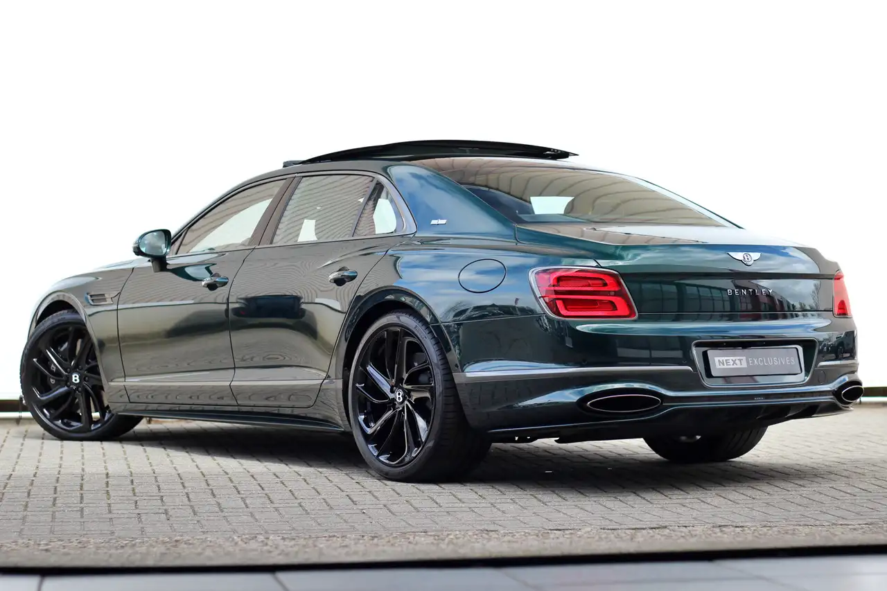 Bentley Flying Spur 2024 — фото 8