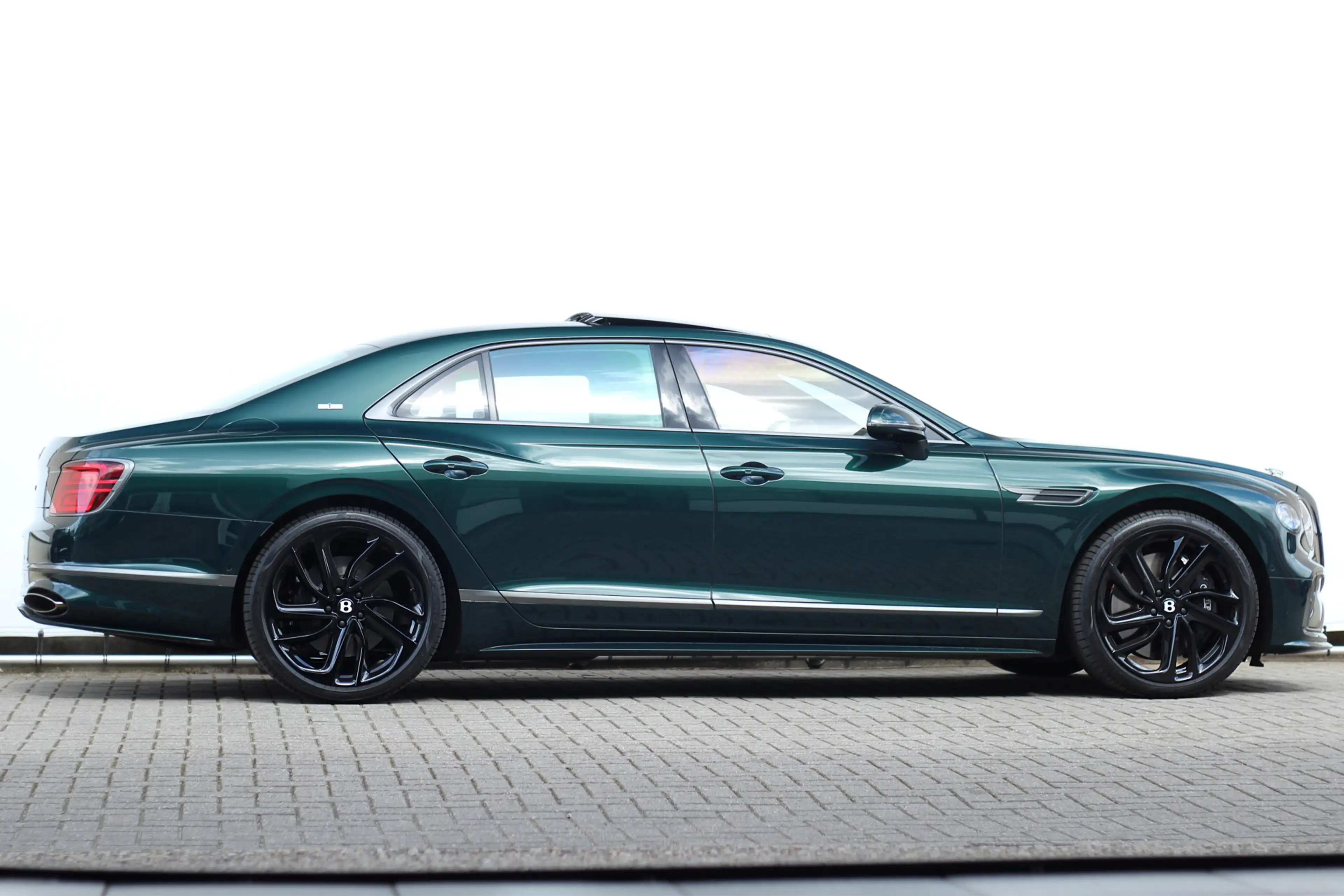 Bentley Flying Spur 4.0 V8 Hybrid Speed | Touring | Rotating | Naim | — photo 3