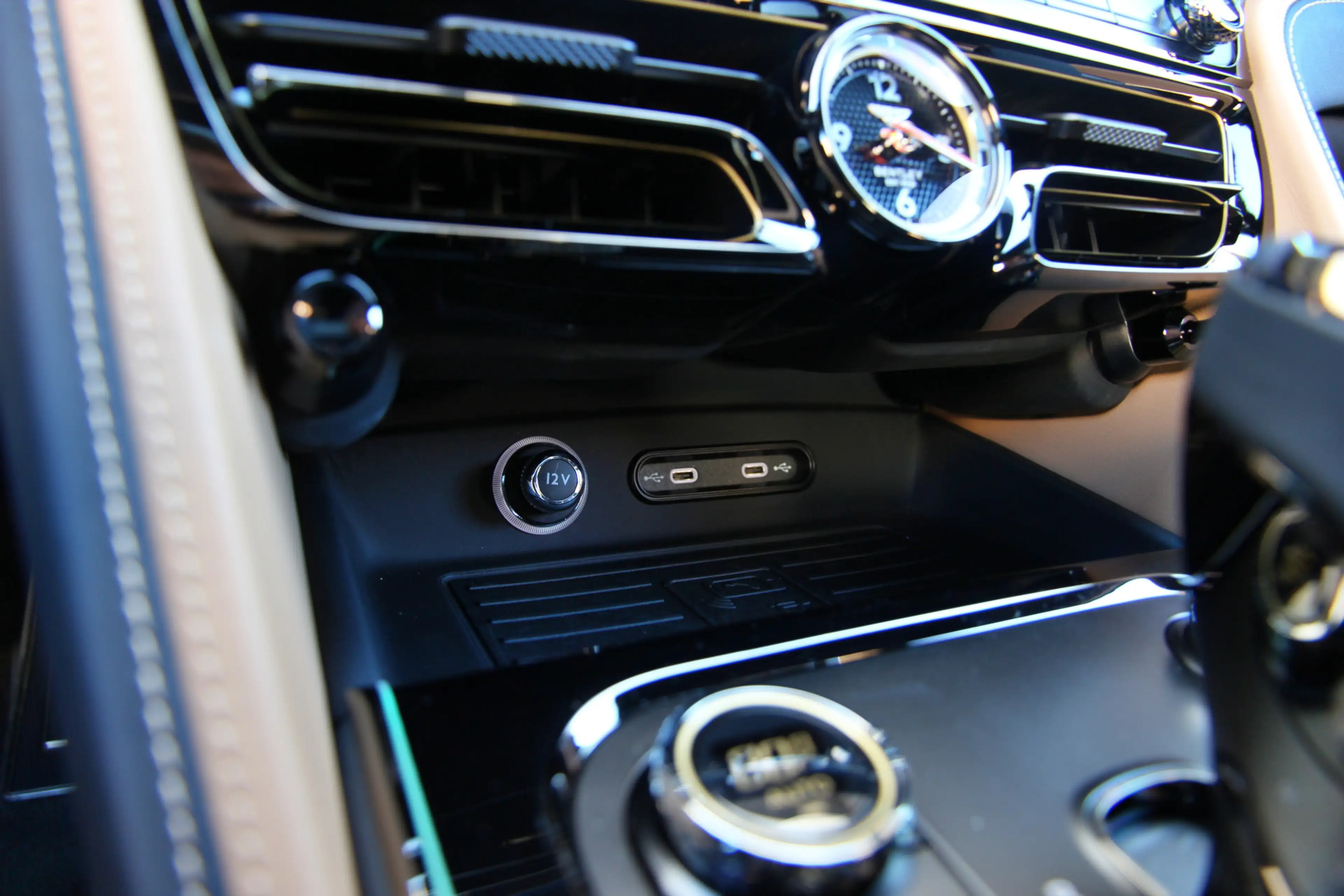 Bentley Flying Spur 4.0 V8 Hybrid Speed | Touring | Rotating | Naim | — photo 30