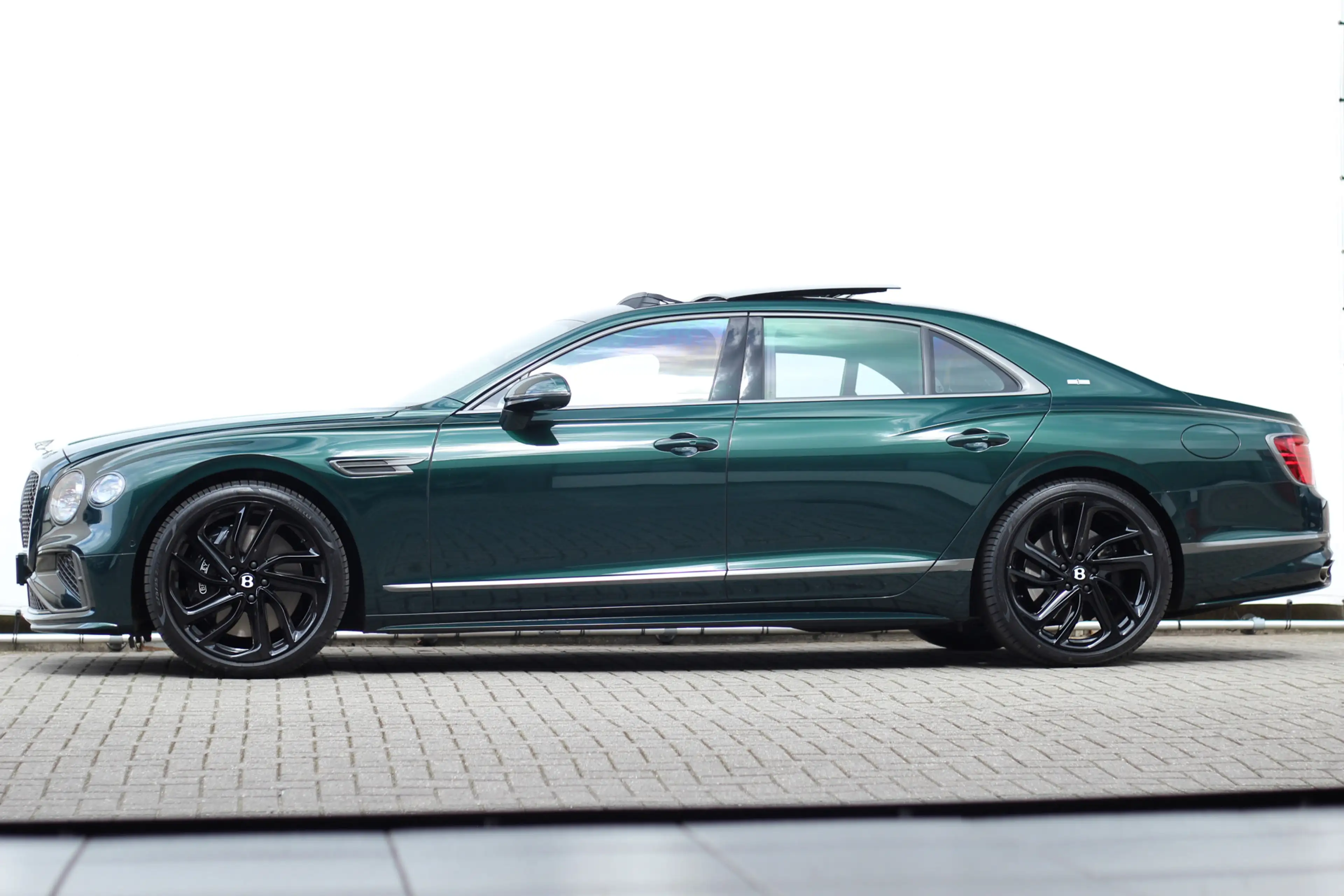 Bentley Flying Spur 4.0 V8 Hybrid Speed | Touring | Rotating | Naim | — photo 7