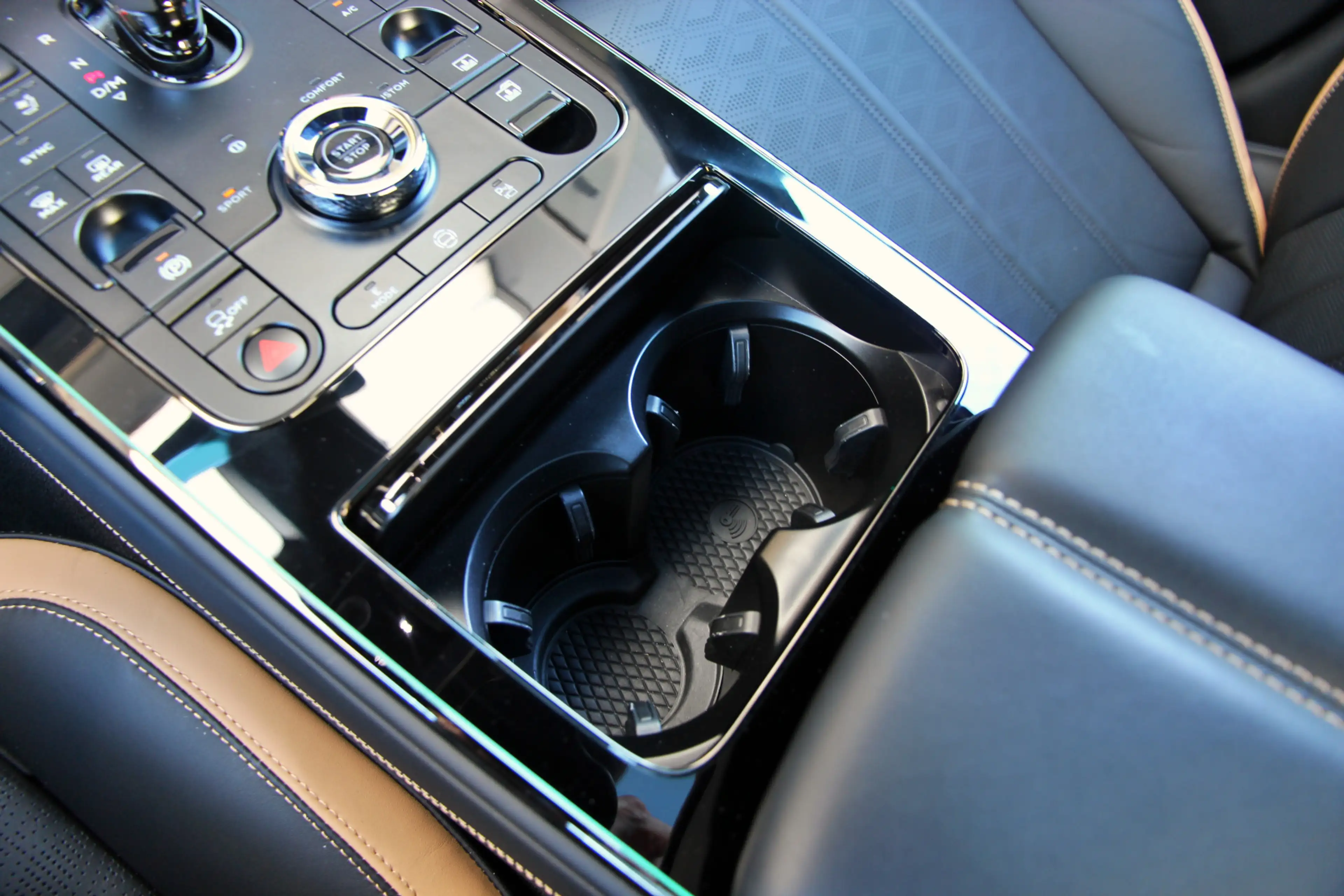 Bentley Flying Spur 4.0 V8 Hybrid Speed | Touring | Rotating | Naim | — photo 43