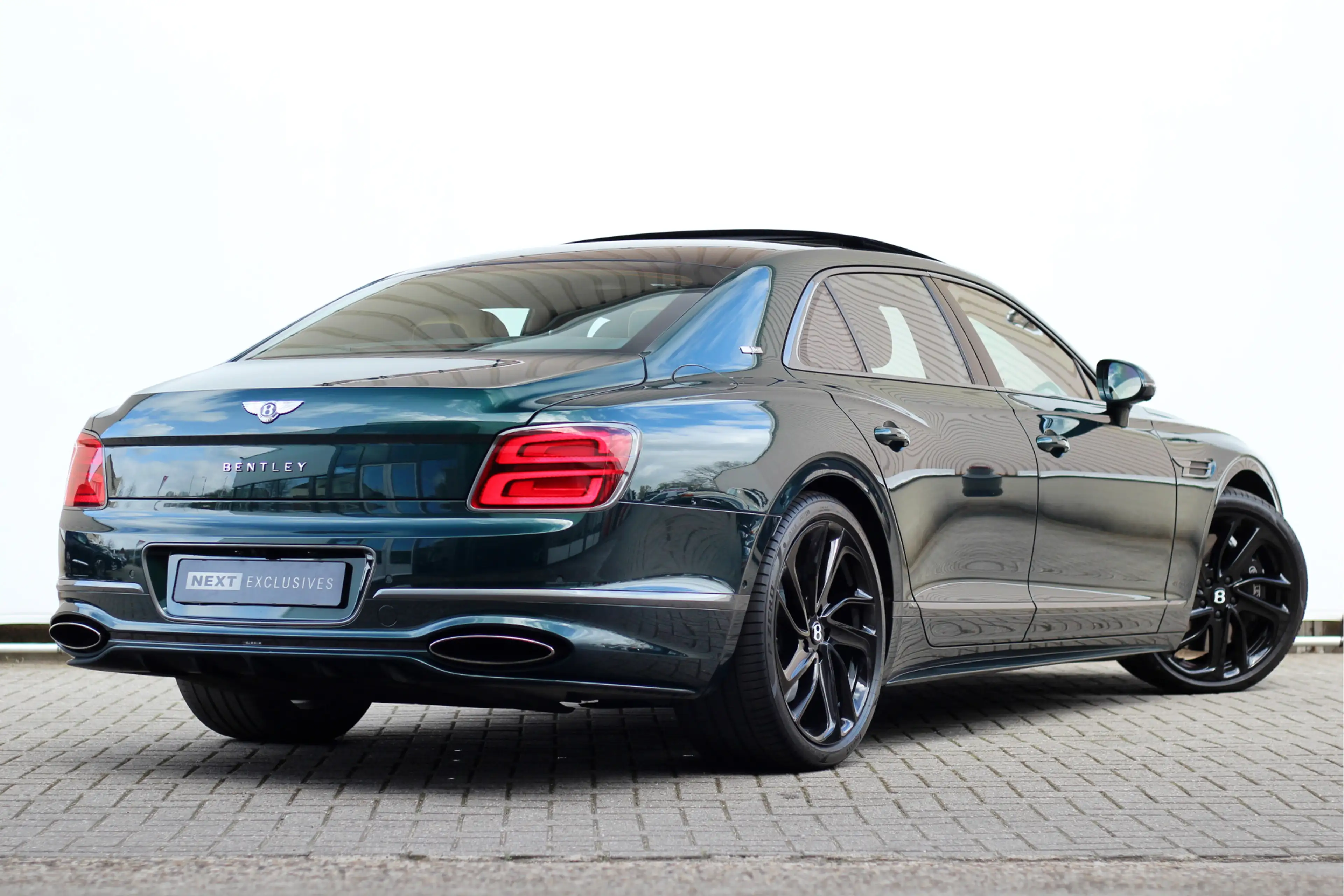 Bentley Flying Spur 4.0 V8 Hybrid Speed | Touring | Rotating | Naim | — photo 12