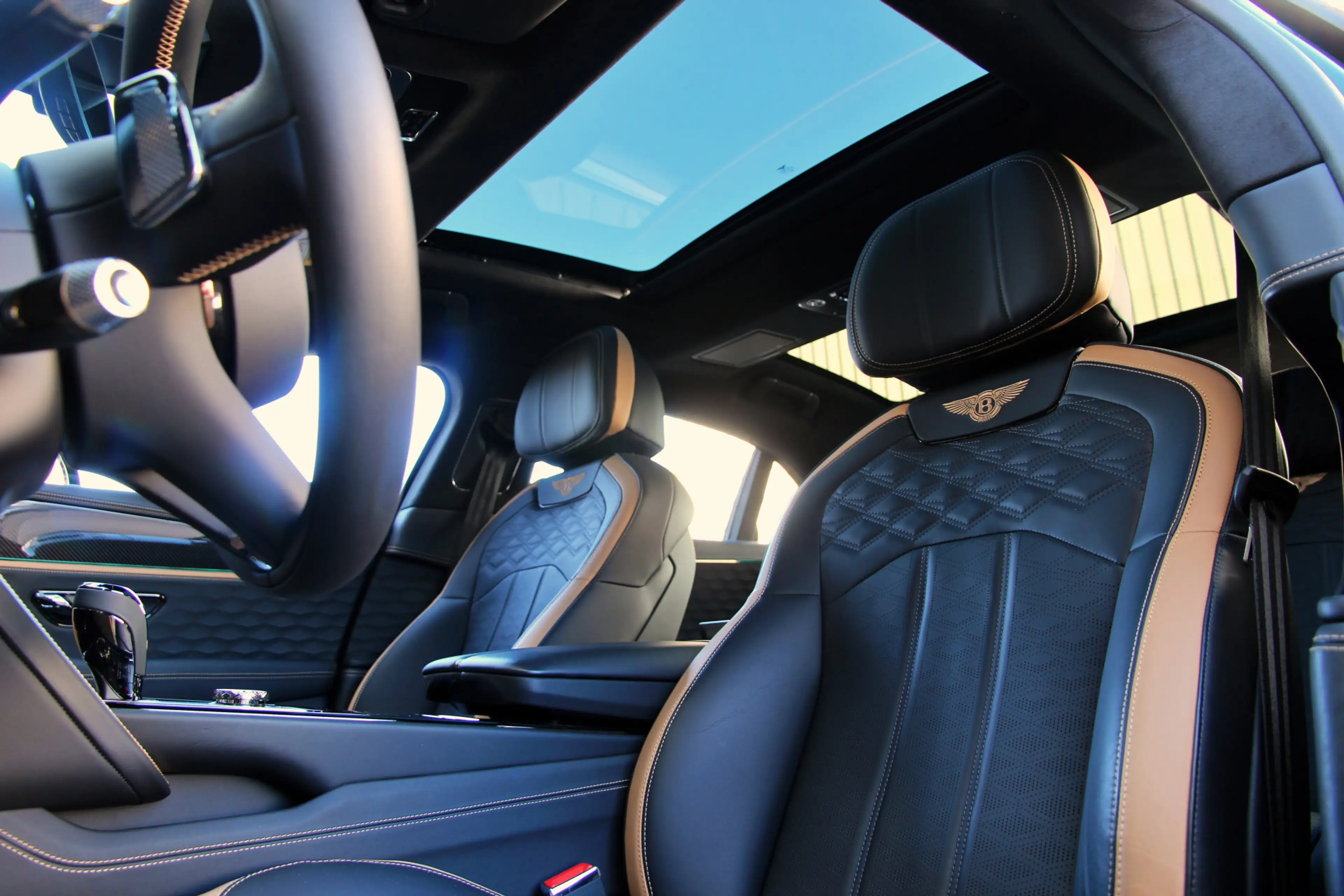 Bentley Flying Spur 4.0 V8 Hybrid Speed | Touring | Rotating | Naim | — photo 16