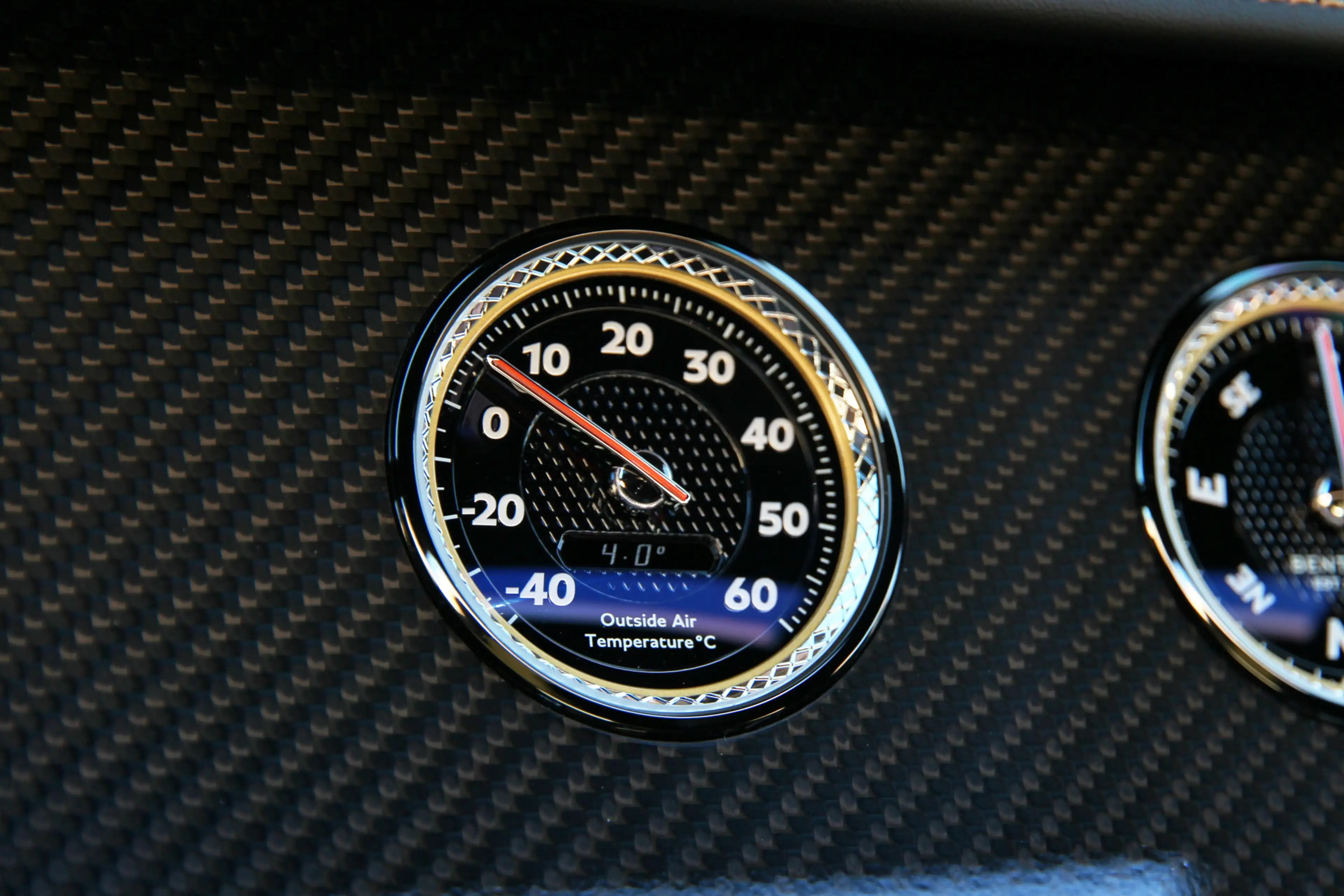 Bentley Flying Spur 4.0 V8 Hybrid Speed | Touring | Rotating | Naim | — photo 34