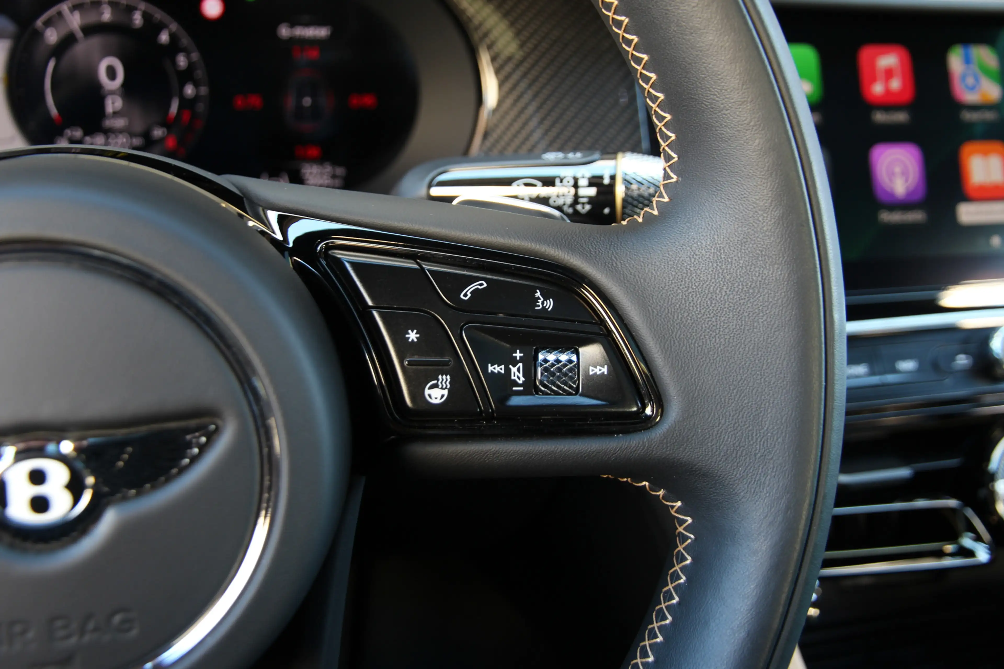 Bentley Flying Spur 4.0 V8 Hybrid Speed | Touring | Rotating | Naim | — photo 50