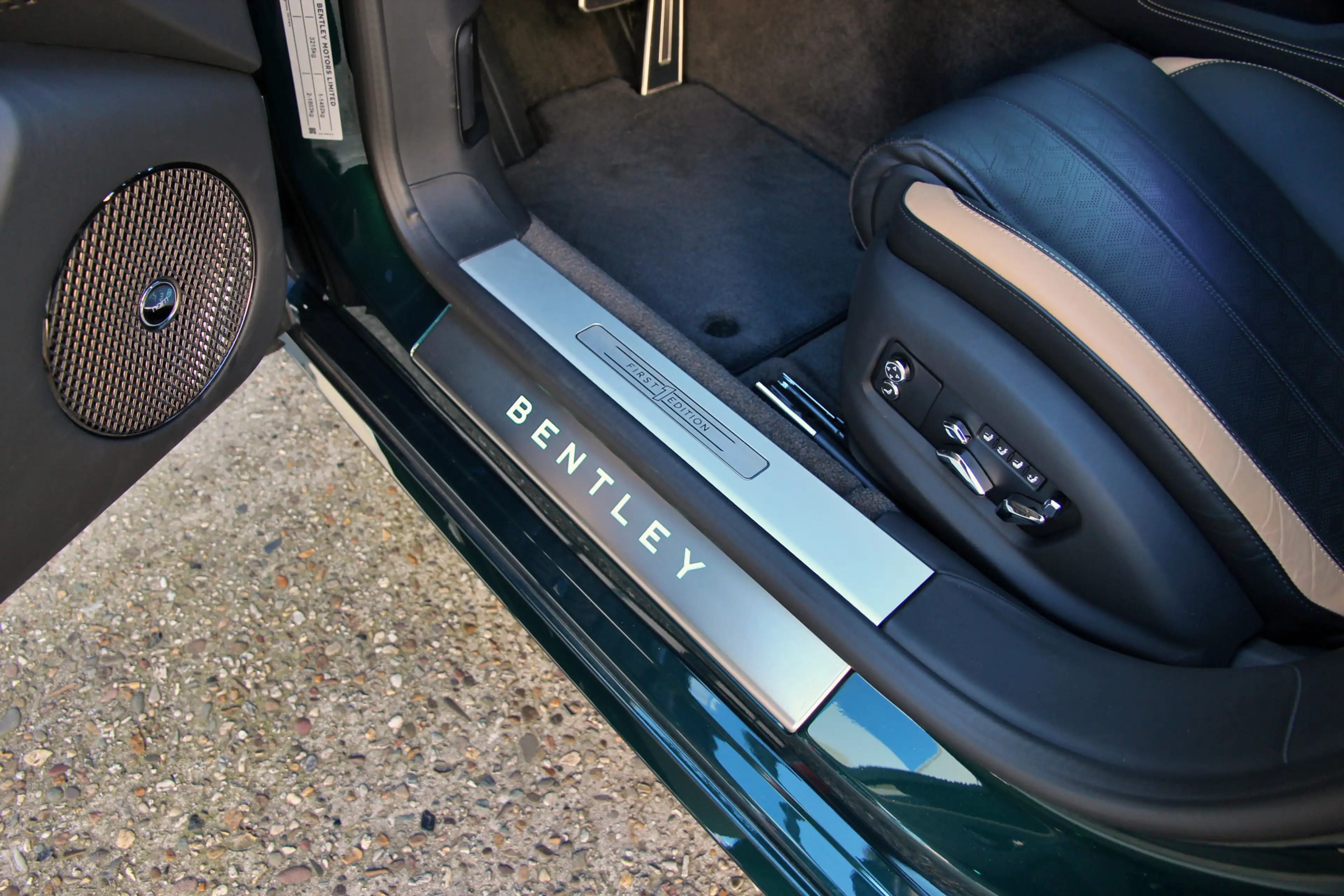 Bentley Flying Spur 4.0 V8 Hybrid Speed | Touring | Rotating | Naim | — photo 35