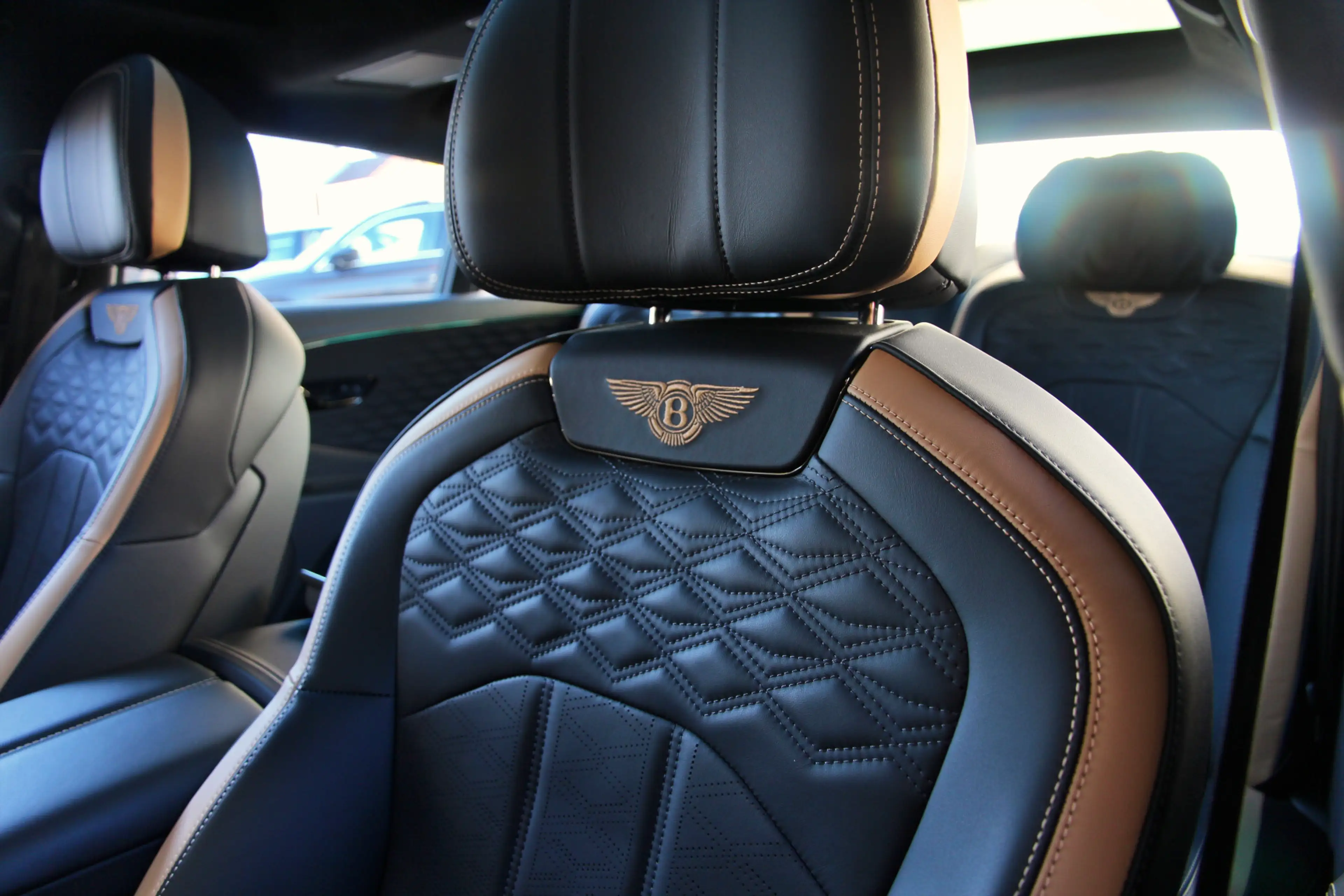 Bentley Flying Spur 4.0 V8 Hybrid Speed | Touring | Rotating | Naim | — photo 20