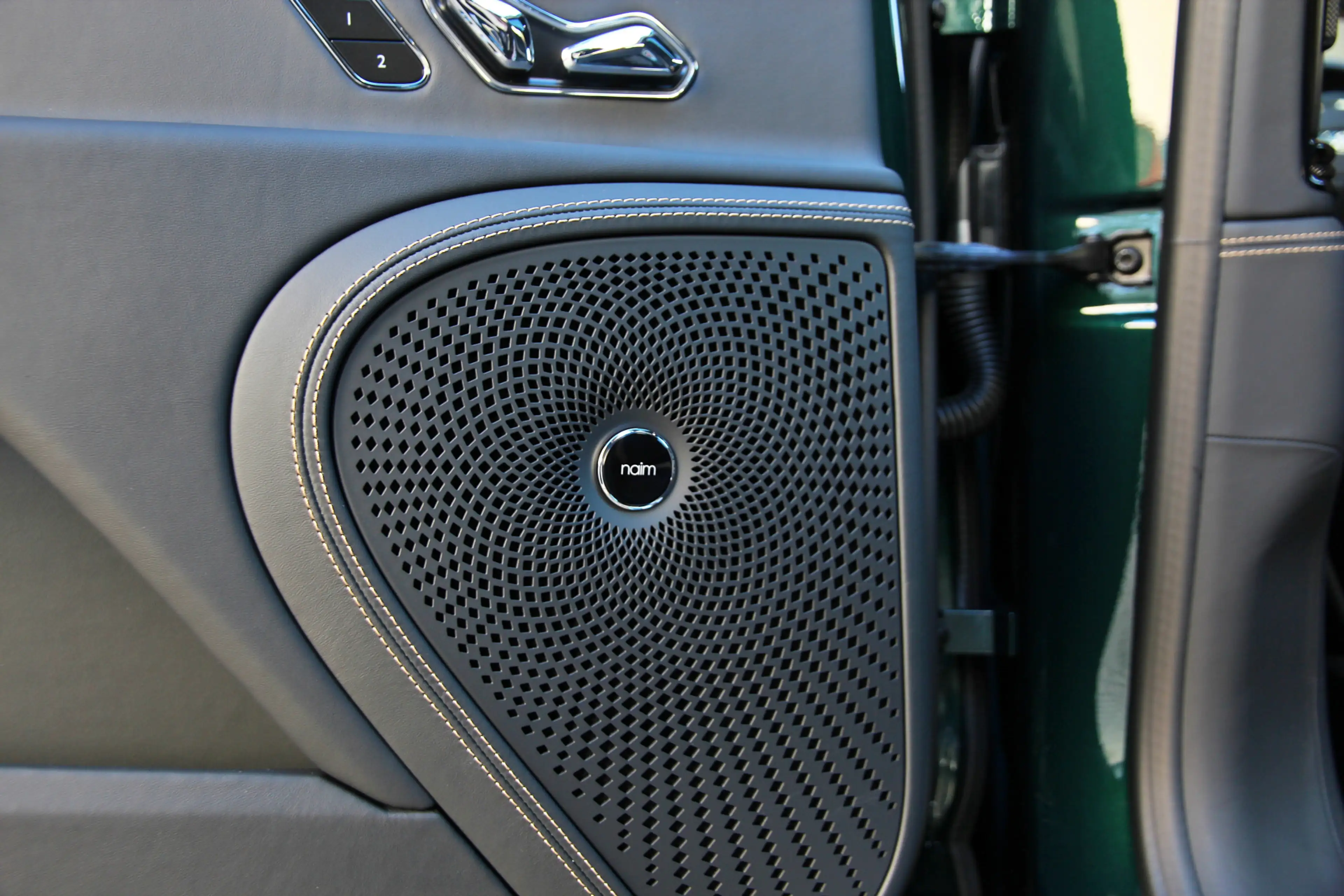 Bentley Flying Spur 4.0 V8 Hybrid Speed | Touring | Rotating | Naim | — photo 17
