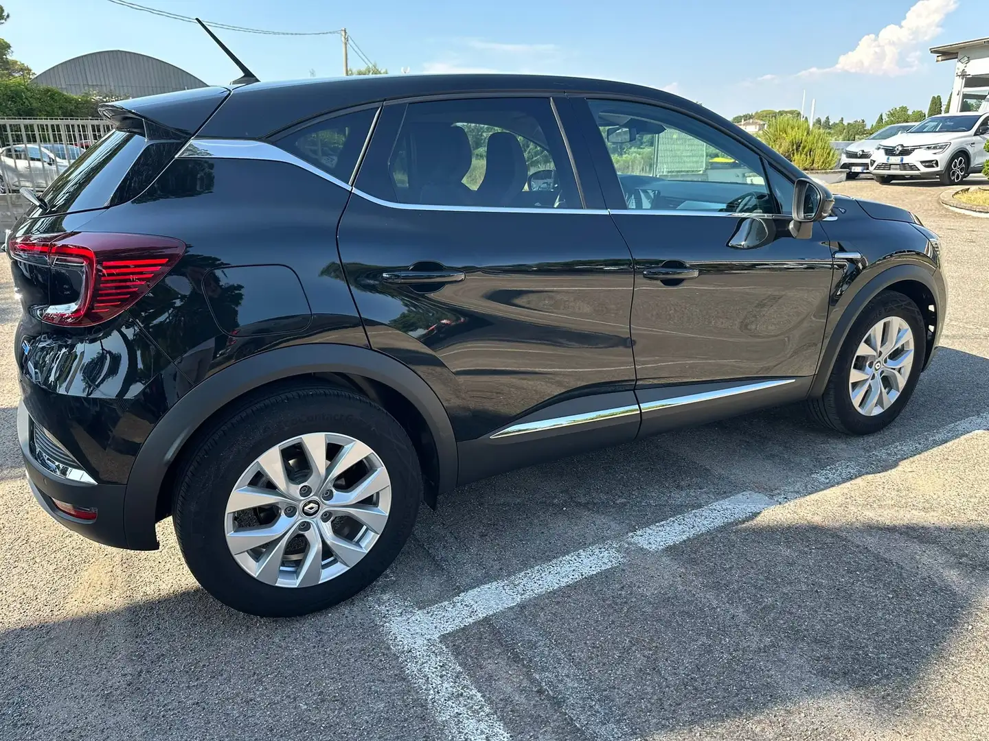 Renault Captur Captur 1.6 E-Tech hybrid Intens 145cv auto Nero - 2
