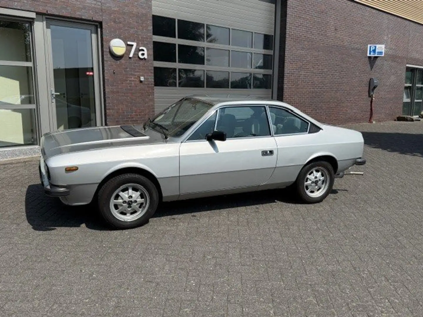 Lancia Beta Beta 1300 Gümüş rengi - 1