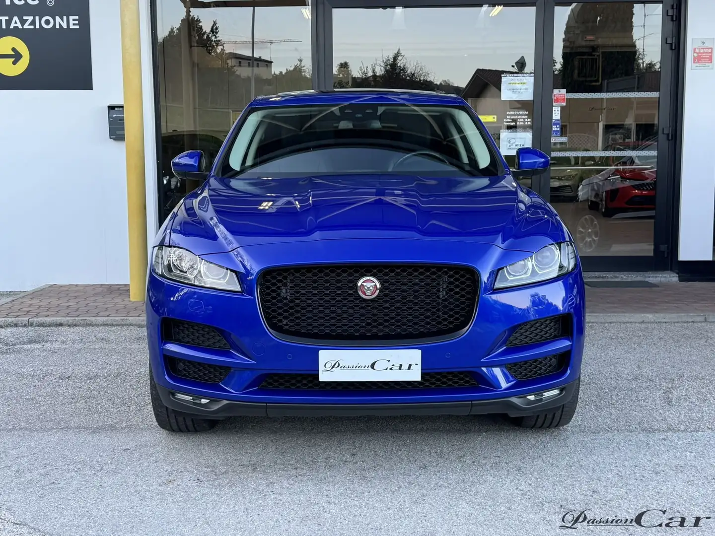 Jaguar F-Pace F-Pace 2.0 D 240 CV AWD aut. R-Sport Bleu - 2