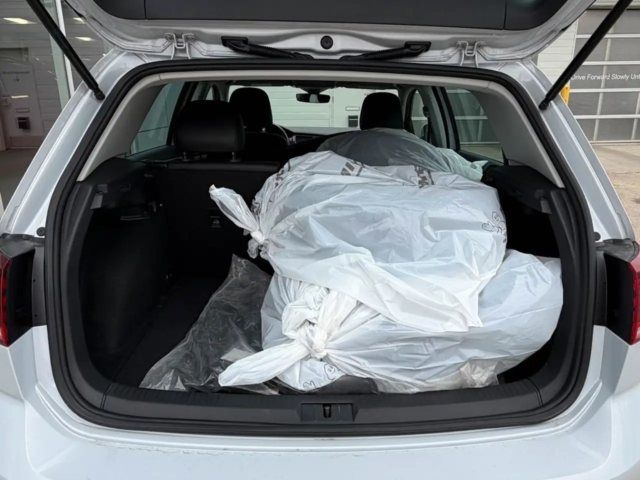 Volkswagen e-Golf снимка Volkswagen e-Golf