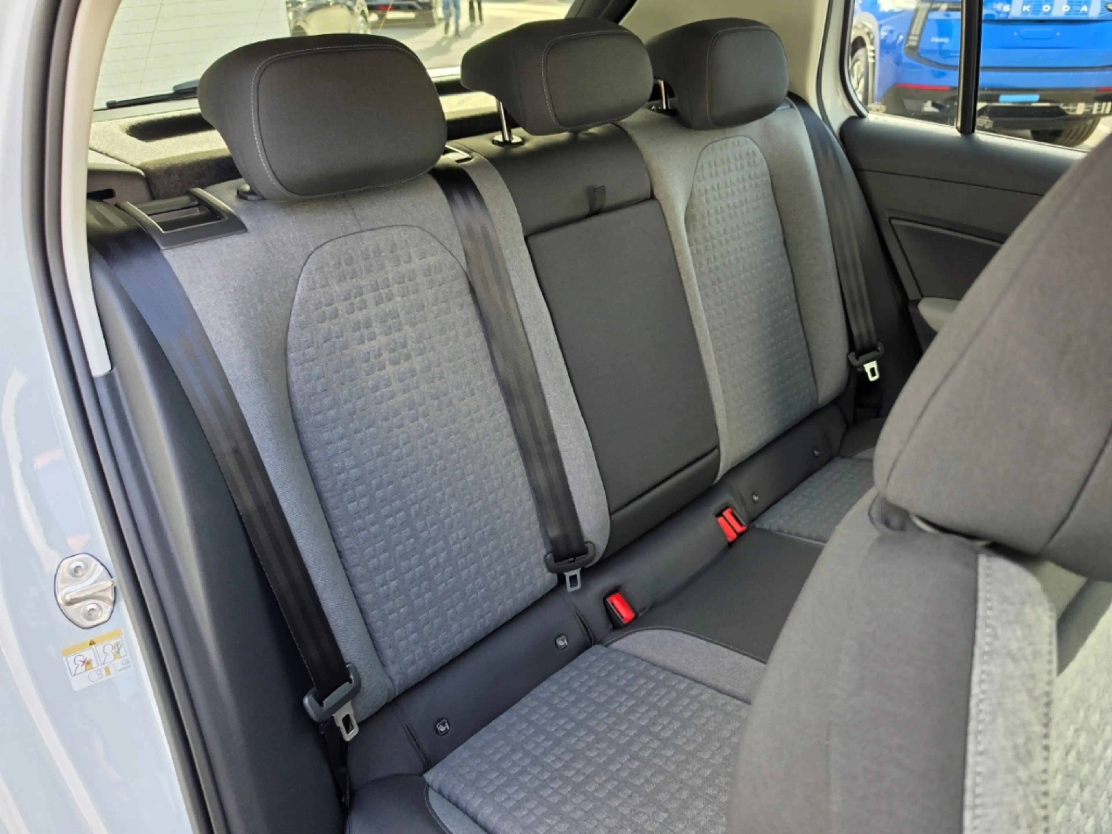 Skoda Epiq Edition Eins 55 (56 kWh) ACC Cam Shz FullLink Alu — photo 8