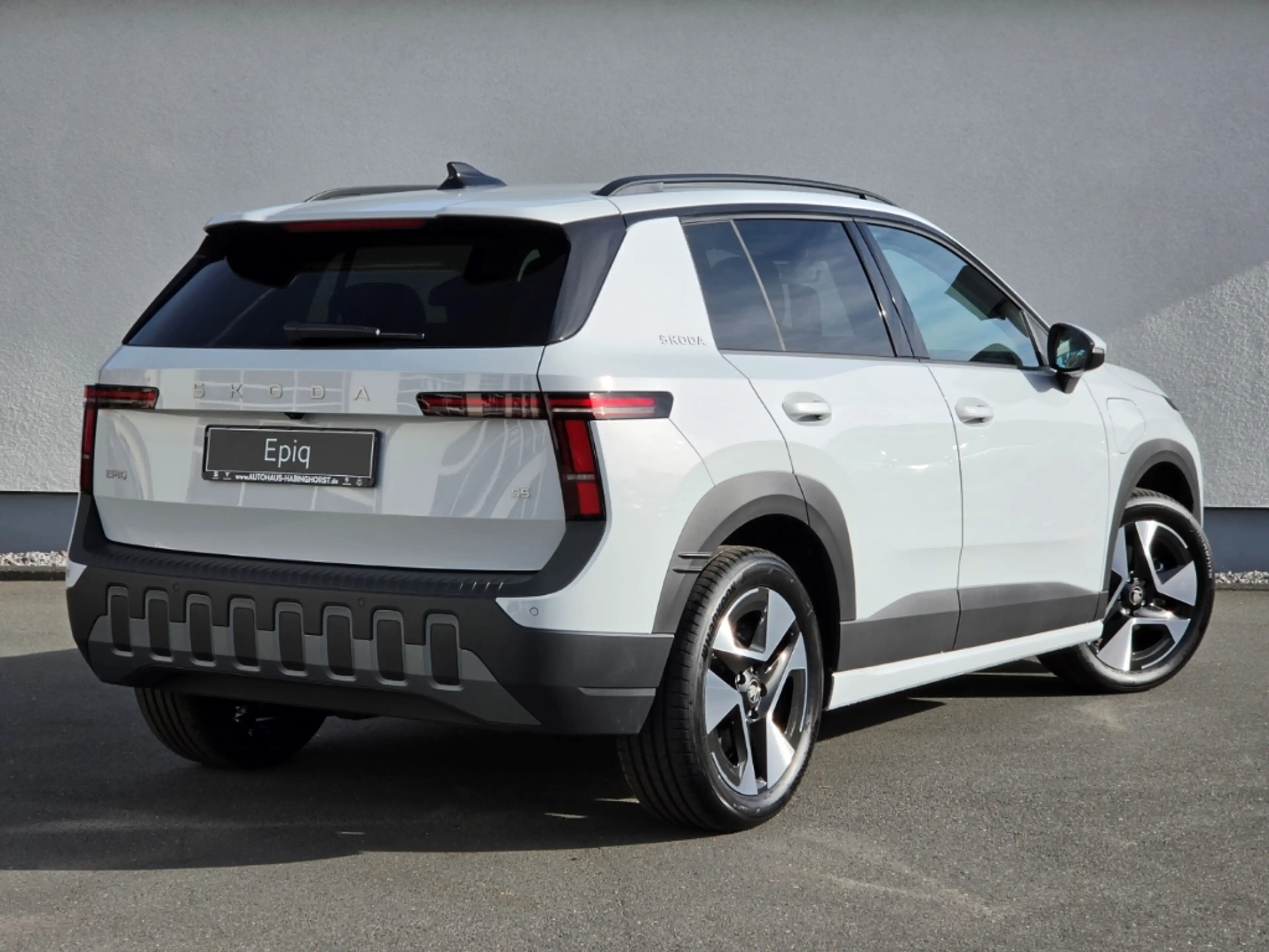 Skoda Epiq Edition Eins 55 (56 kWh) ACC Cam Shz FullLink Alu — photo 2