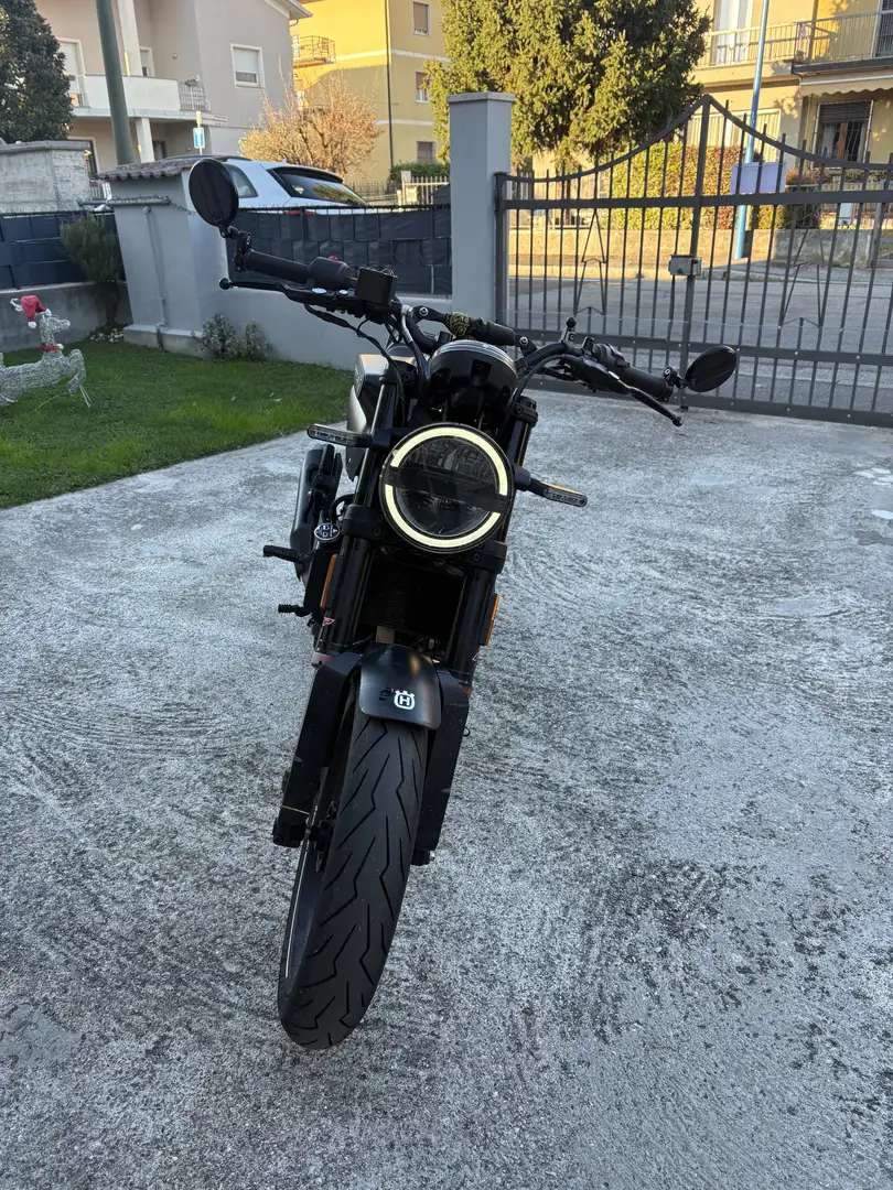 Husqvarna Svartpilen - 1