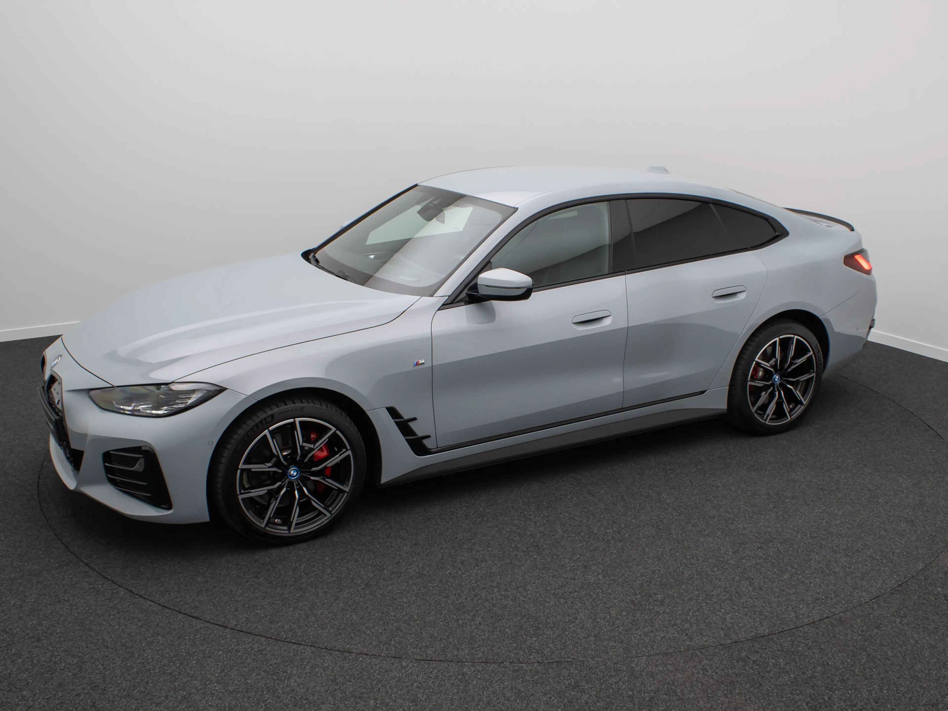 BMW i4 eD35 GC M Sport HUD DAB Kamera H K AHK 19Zoll — photo 12