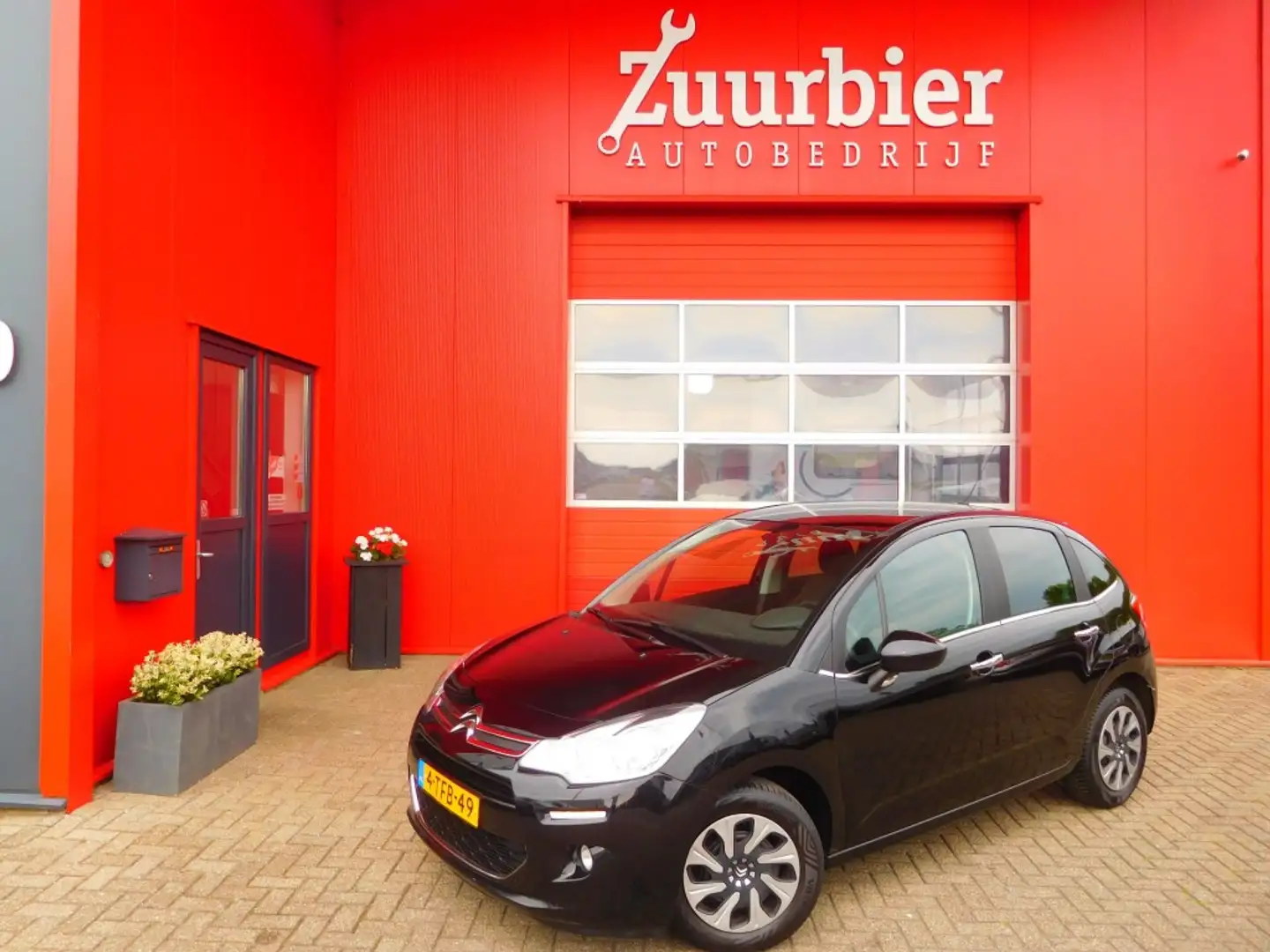 Citroen C3 1.2 VTi Collection Plus Zwart - 1