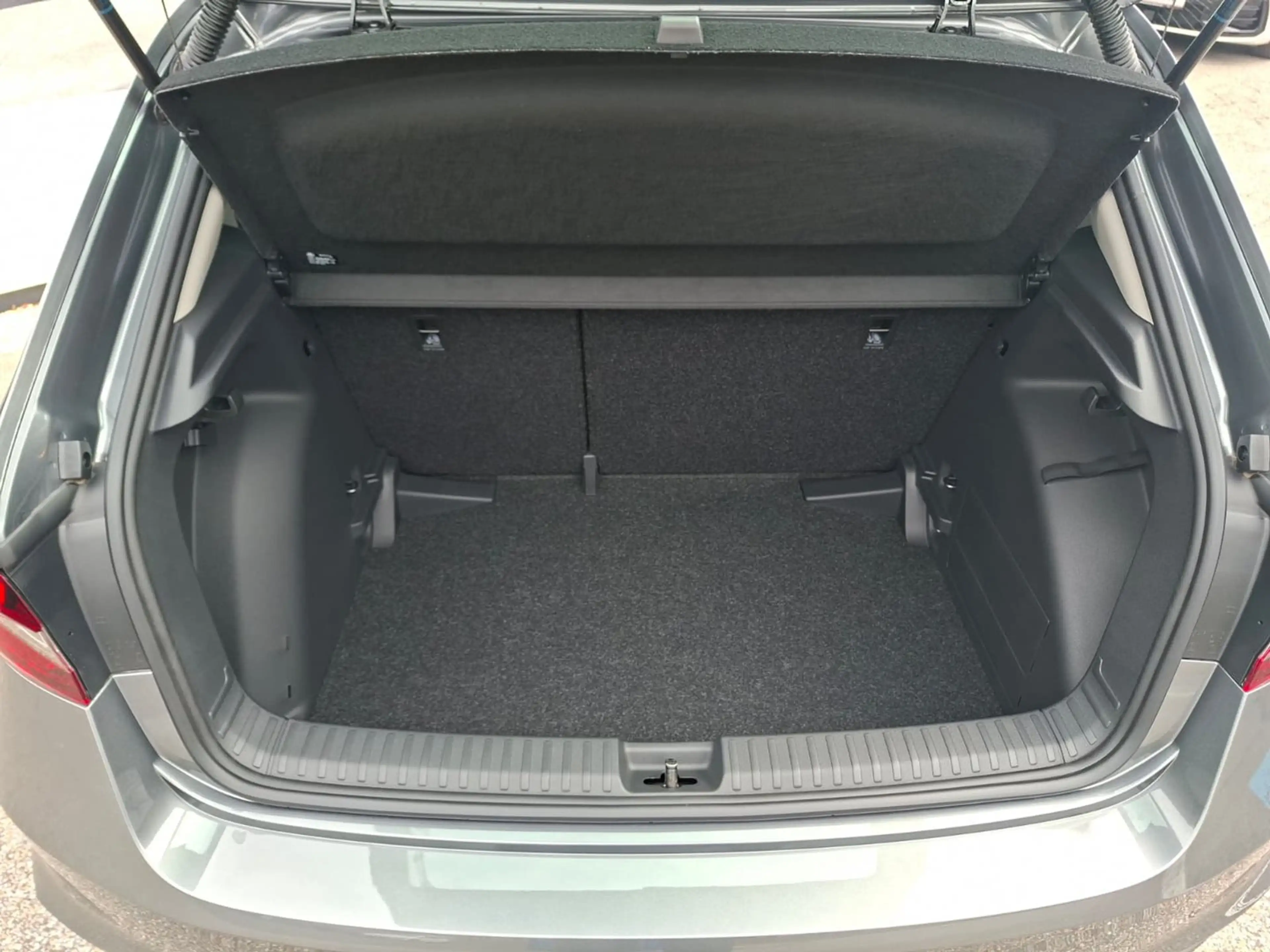 Skoda Fabia Essence TSI — photo 7