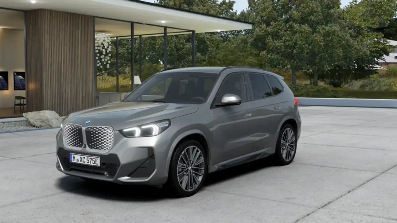 BMW iX1