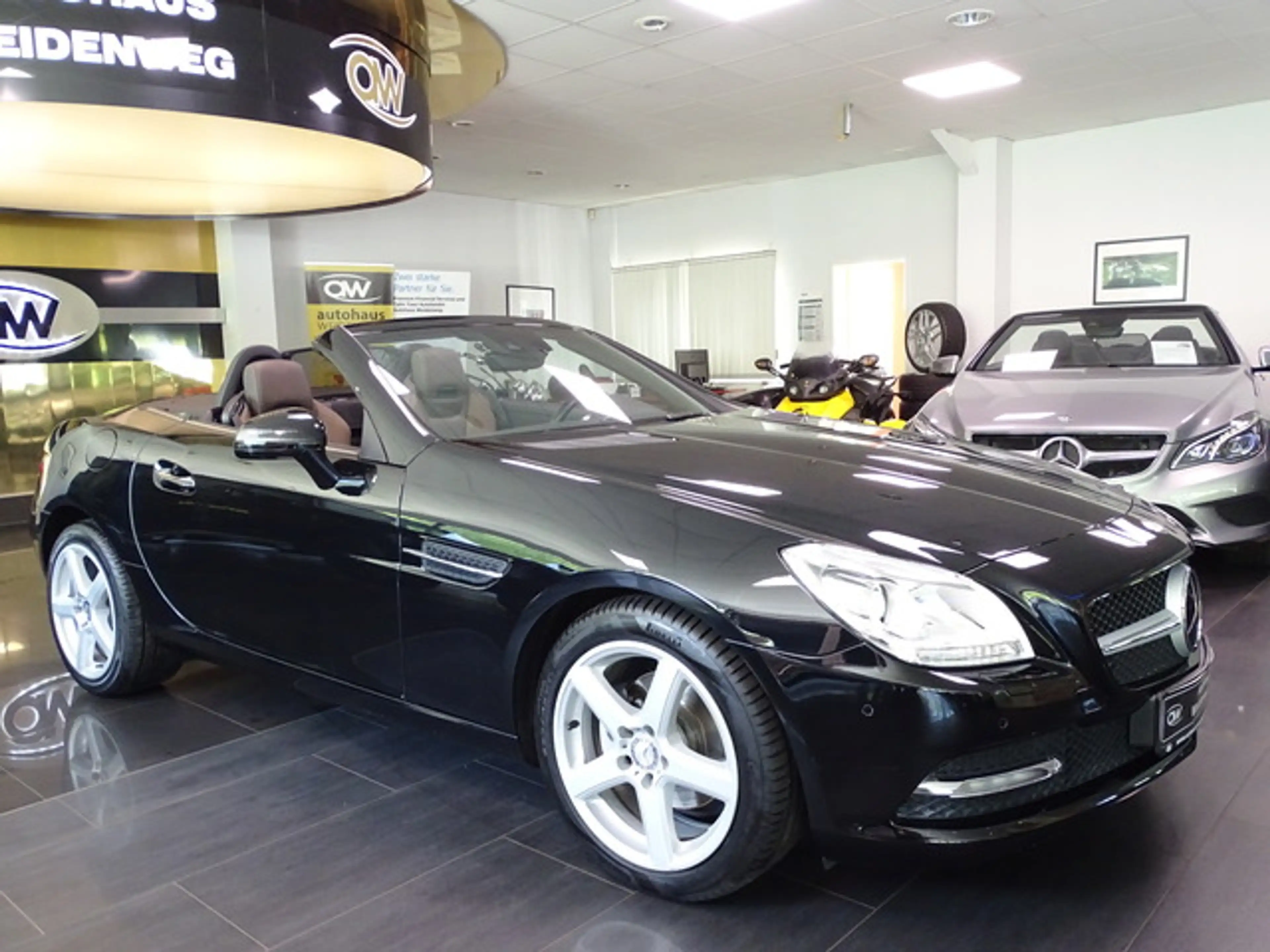 Mercedes-Benz SLK 200 Leder Navi Airsc PDC 2Hand erst 49016 KM — photo 11