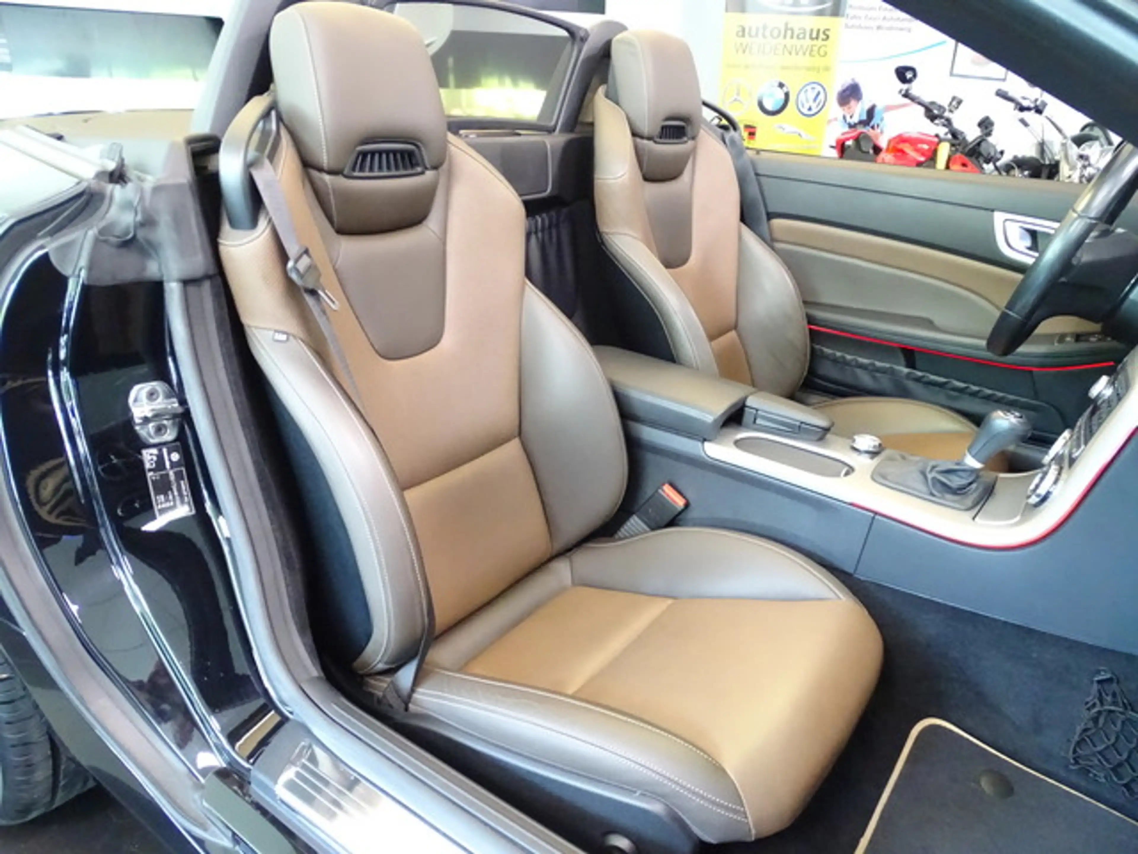 Mercedes-Benz SLK 200 Leder Navi Airsc PDC 2Hand erst 49016 KM — photo 15
