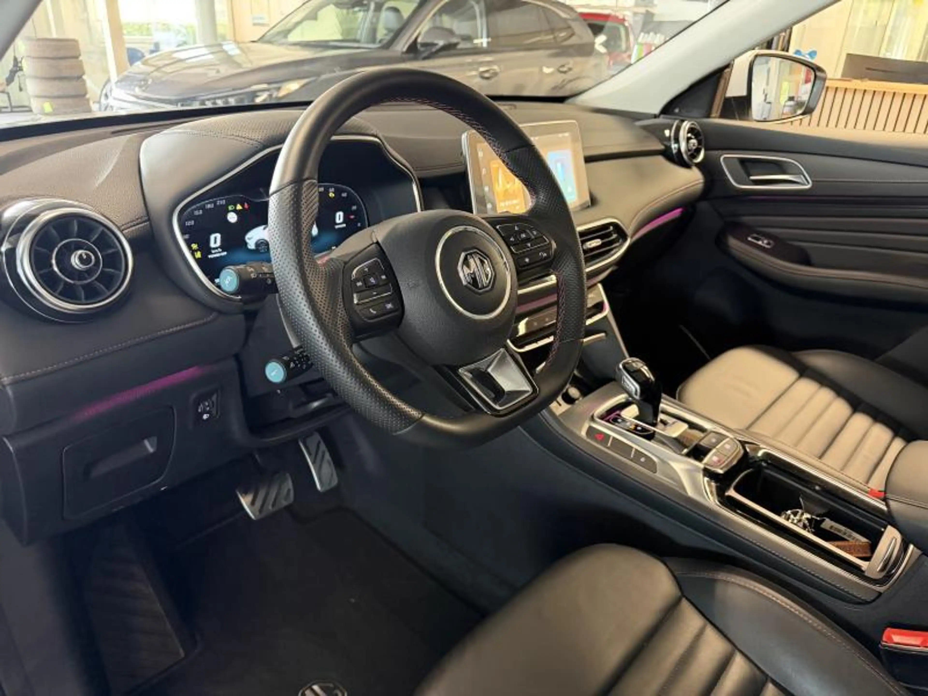 MG EHS 1.5 T-GDI Plug in Hybride Luxury Facelift! | FULL — photo 4