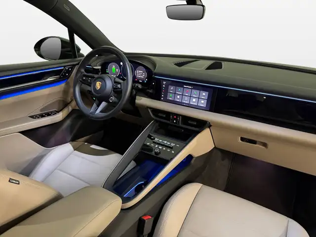 Porsche Macan view 10