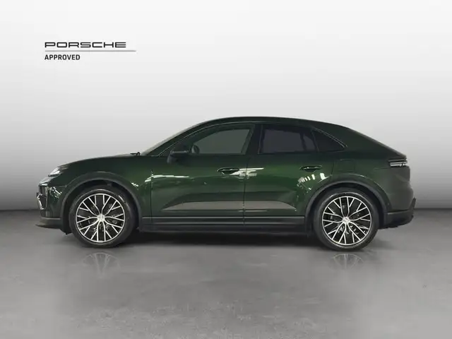 Porsche Macan view 2