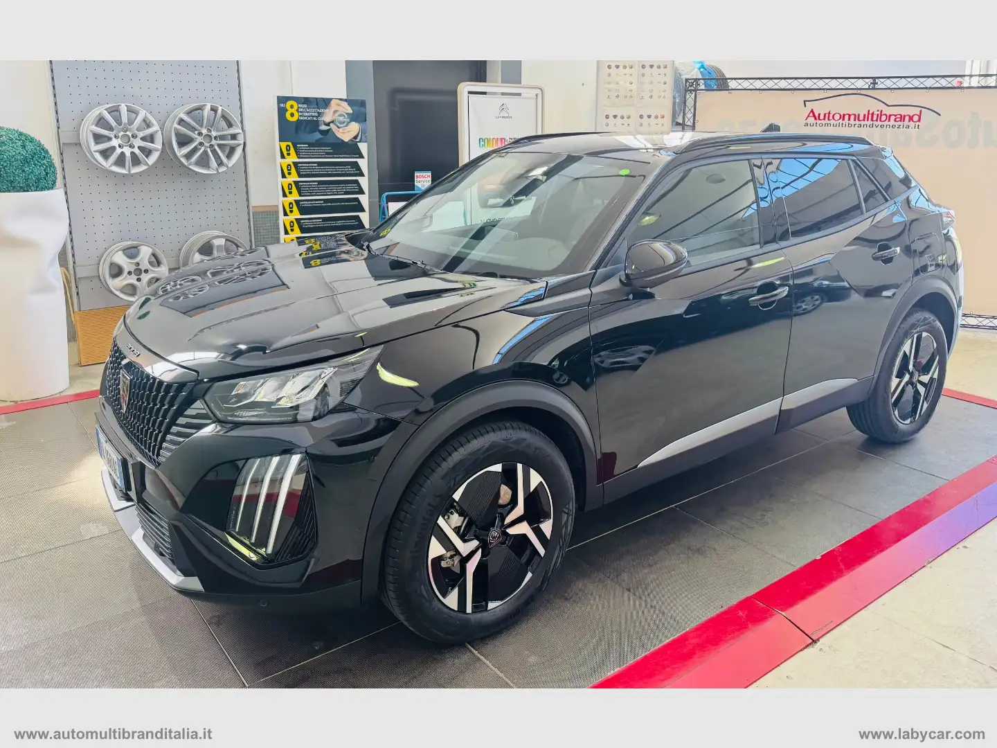 Peugeot 2008 Hybrid 136 e-DCS6 Allure HYBRID Nero - 1