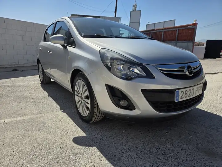 Opel Corsa 1.2 Selective S&S 3p 2014