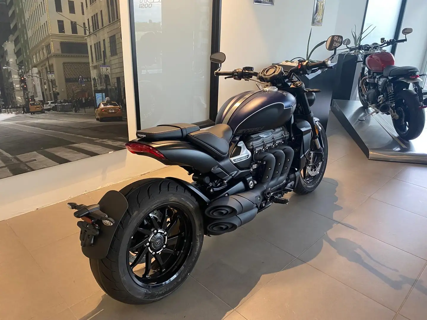 Triumph Rocket 3 R STORM Azul - 2