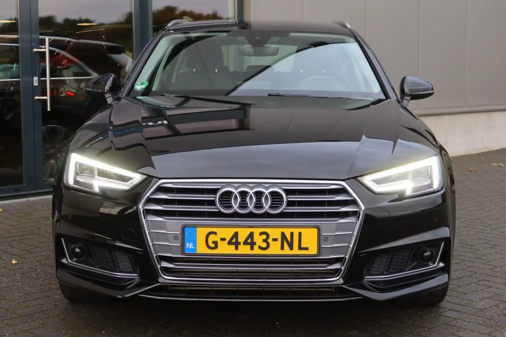 Audi A4 40 TFSI Design ProLine+ 190pk AUTOMAAT NAVI, afnb. Noir - 2