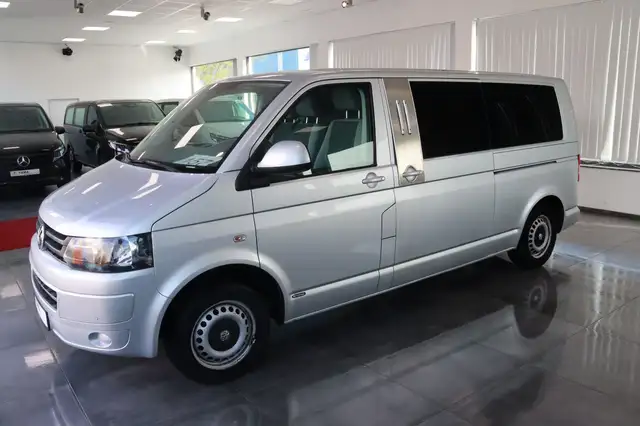 Volkswagen T5 Hentschke Bestattungswagen / Leichenwagen