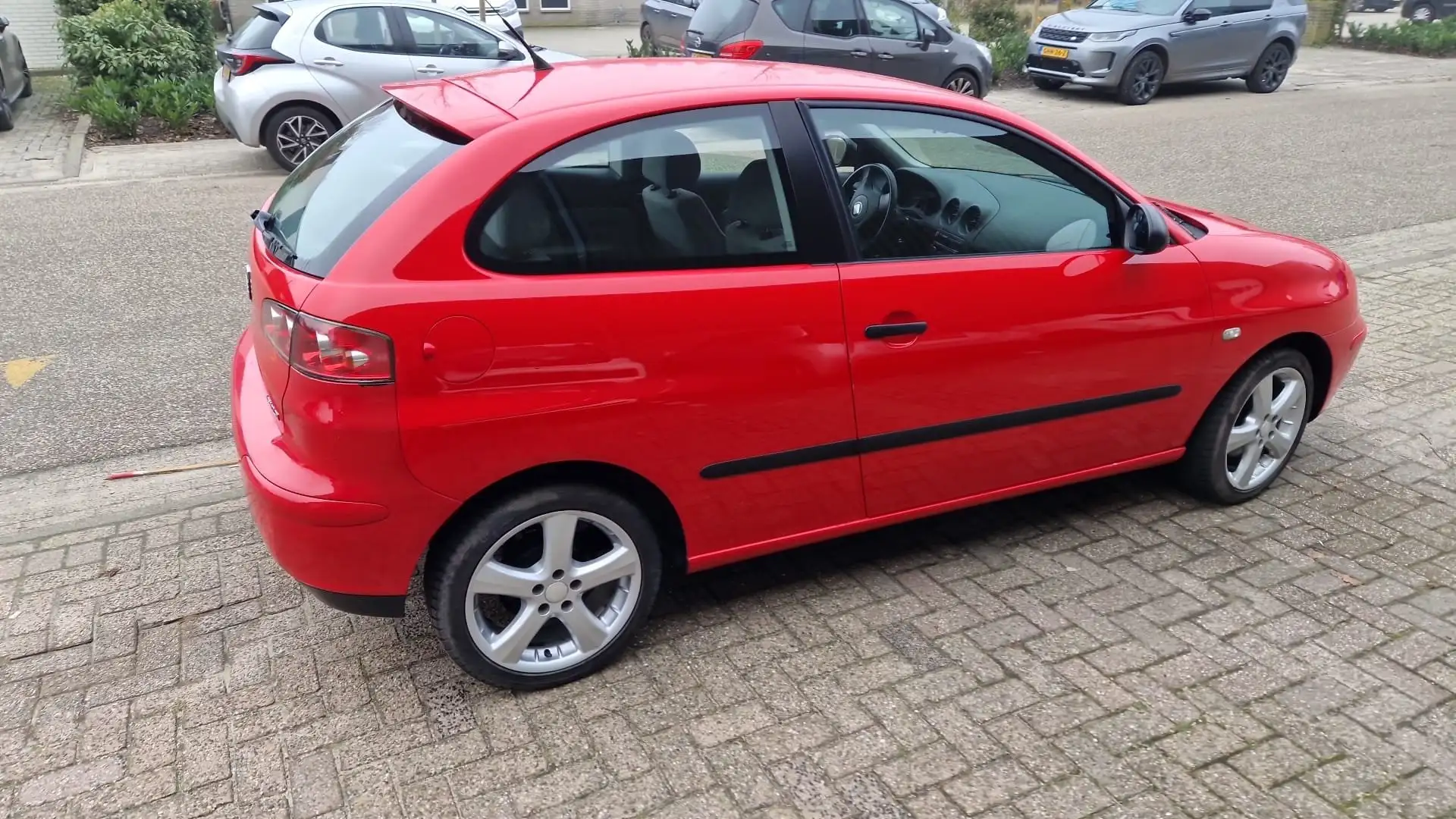 SEAT Ibiza Ibiza 1.4-16V Stella Rouge - 2