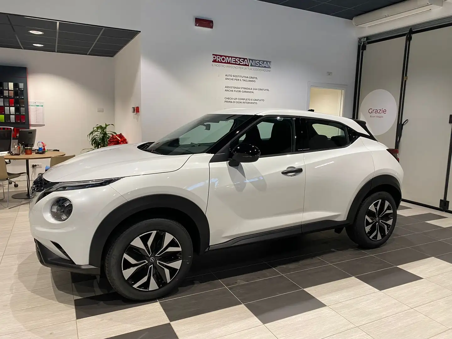 Nissan Juke 1.0 dig-t Acenta 114cv Bianco - 2