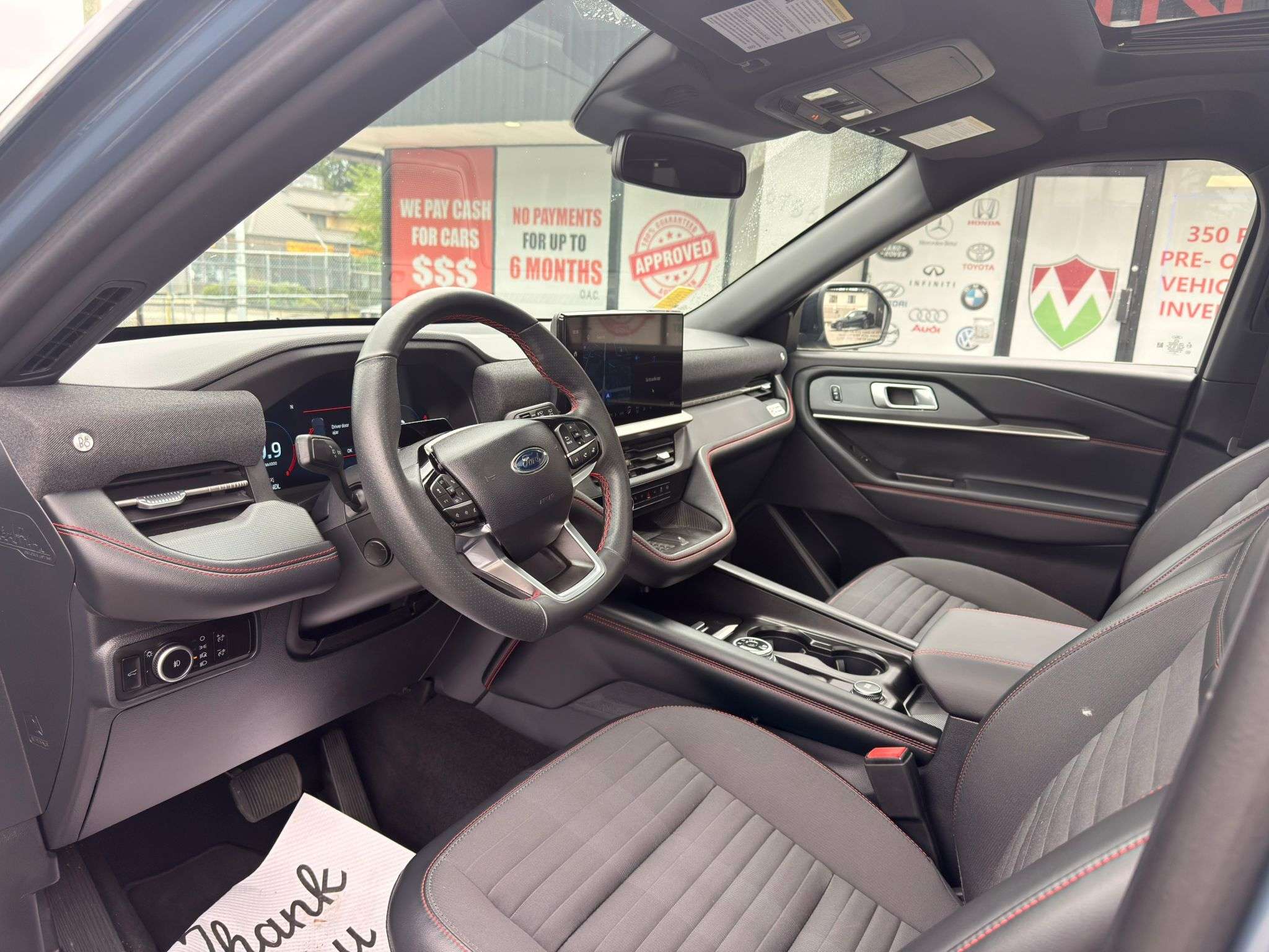 2025 Ford Explorer — view 9