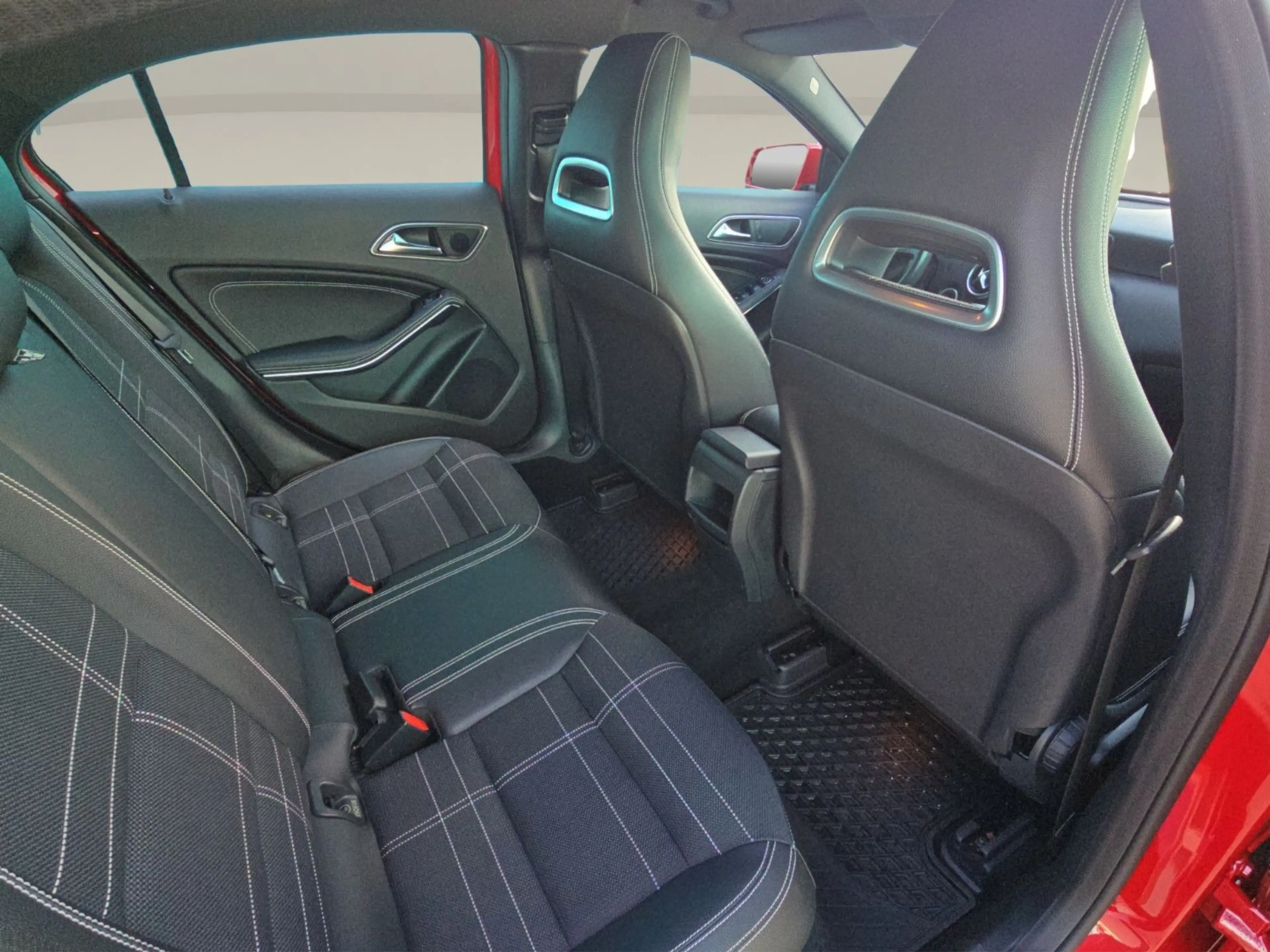 Mercedes-Benz A 180 BlueEfficiency*SHZ*Navi*PDC*BiXenon*LED* — photo 14