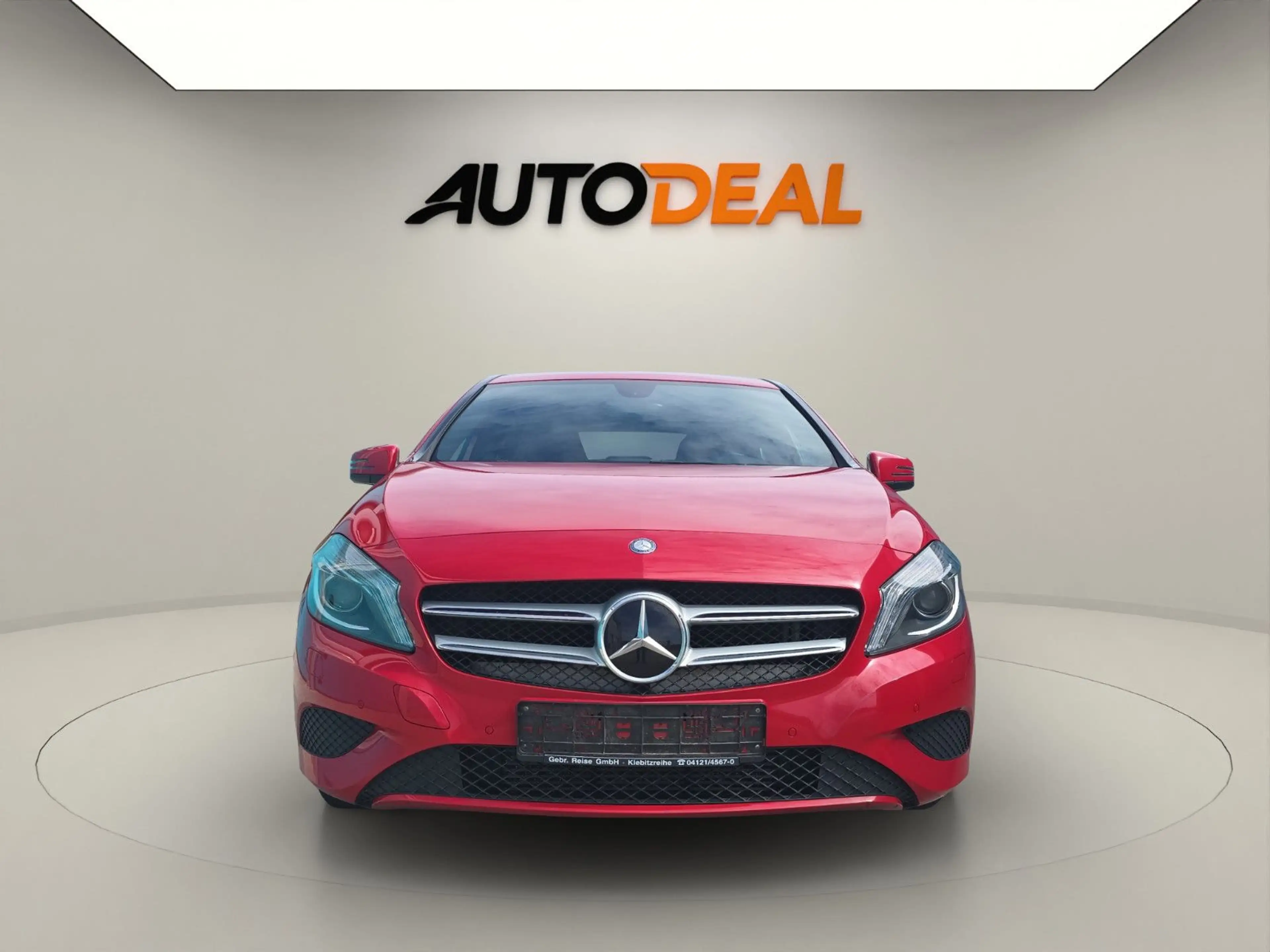Mercedes-Benz A 180 BlueEfficiency*SHZ*Navi*PDC*BiXenon*LED* — photo 2
