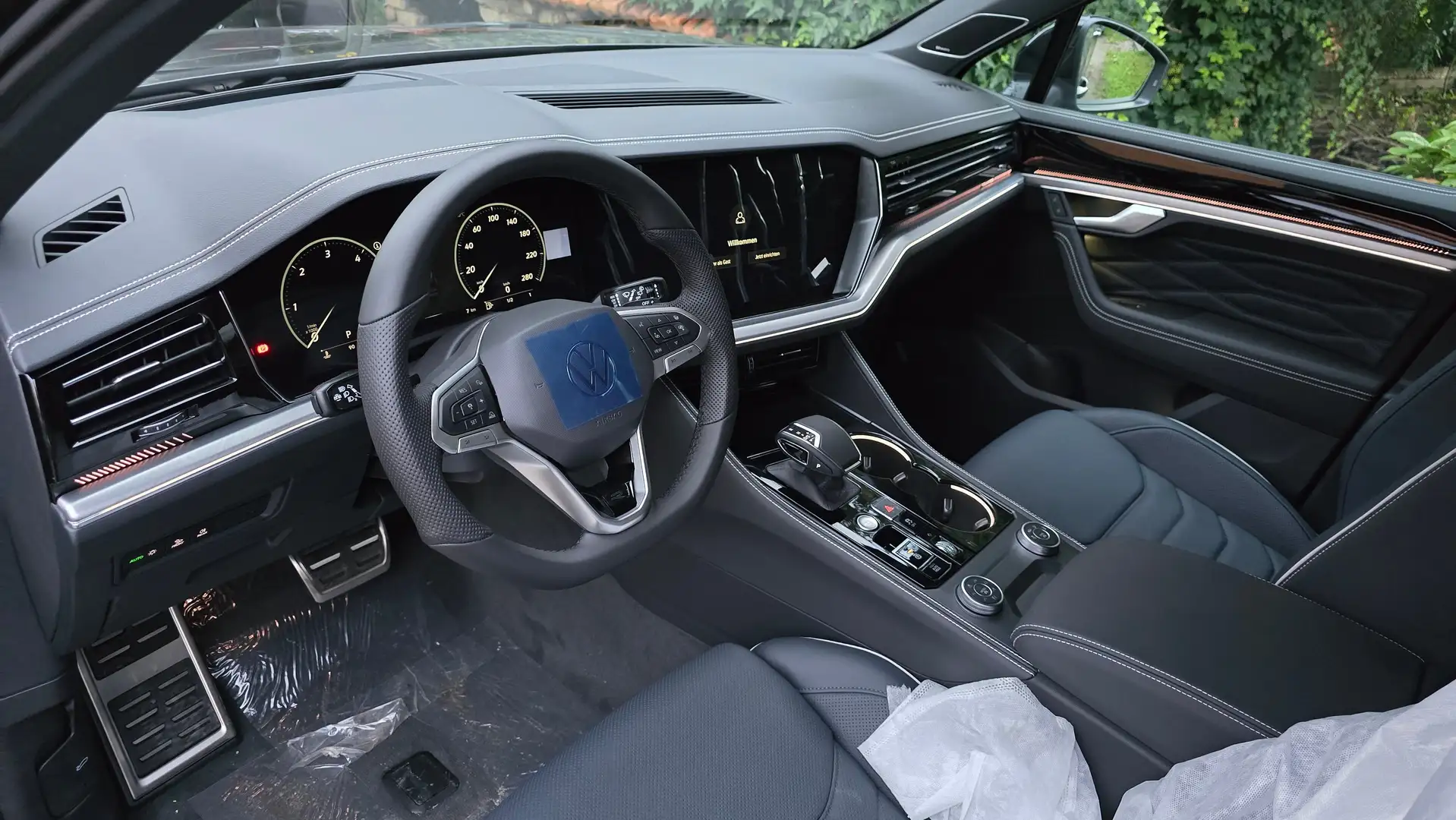 Volkswagen Touareg VOLL! Final Edition R LINE, Head up, Nachtsicht, Schwarz - 2