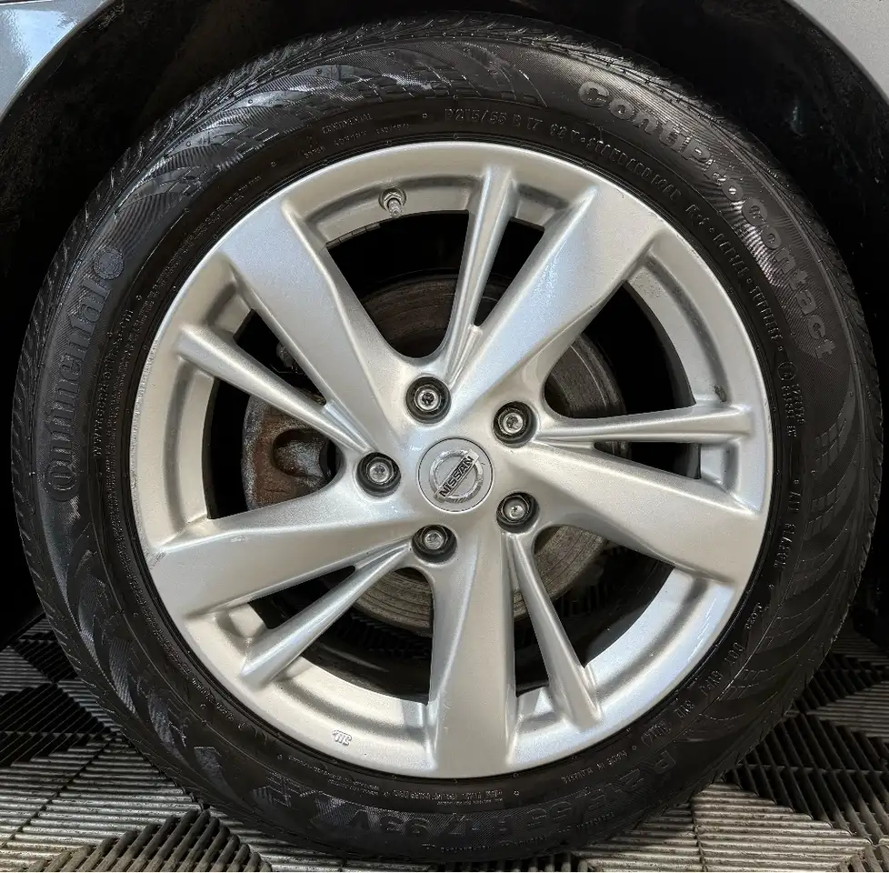 Nissan Altima снимка Nissan Altima